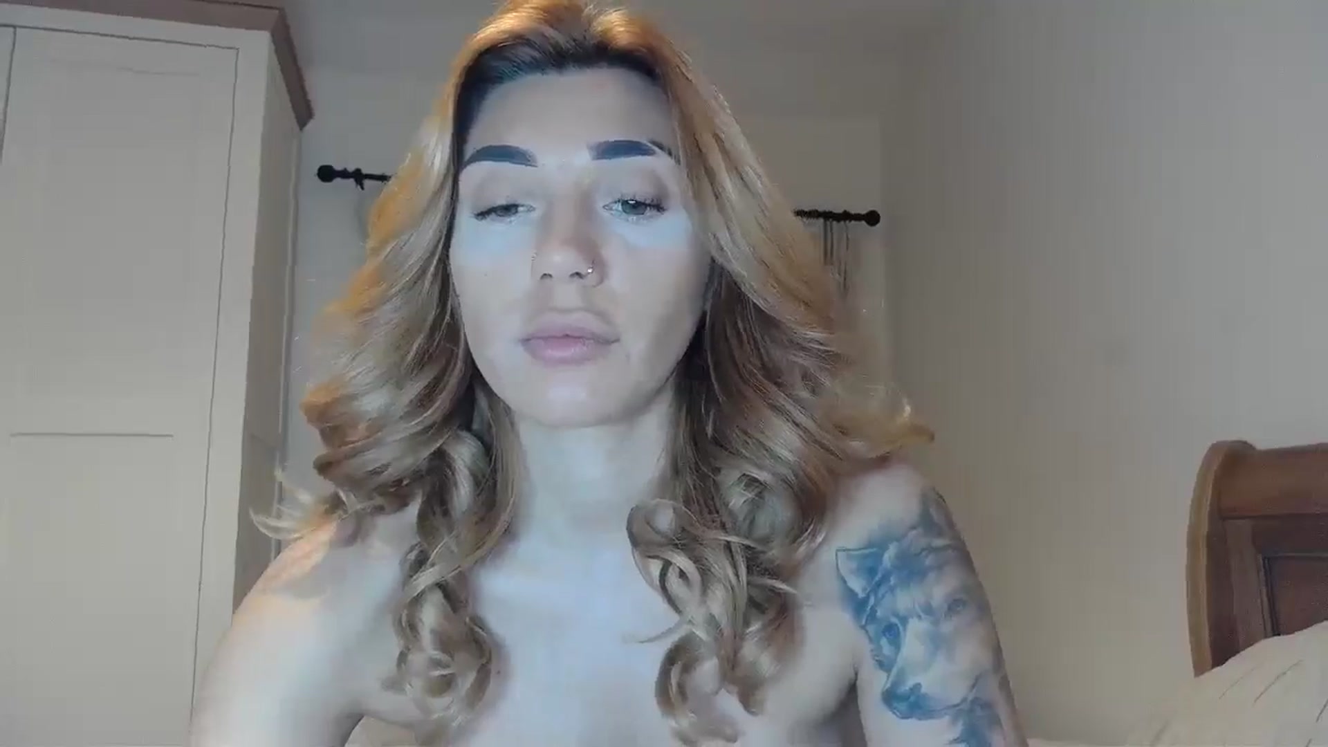 Gallery image thumbnail from EnglishRose3's myfreecams stream on, 03/24/2025, 07:32 image 16 of 20