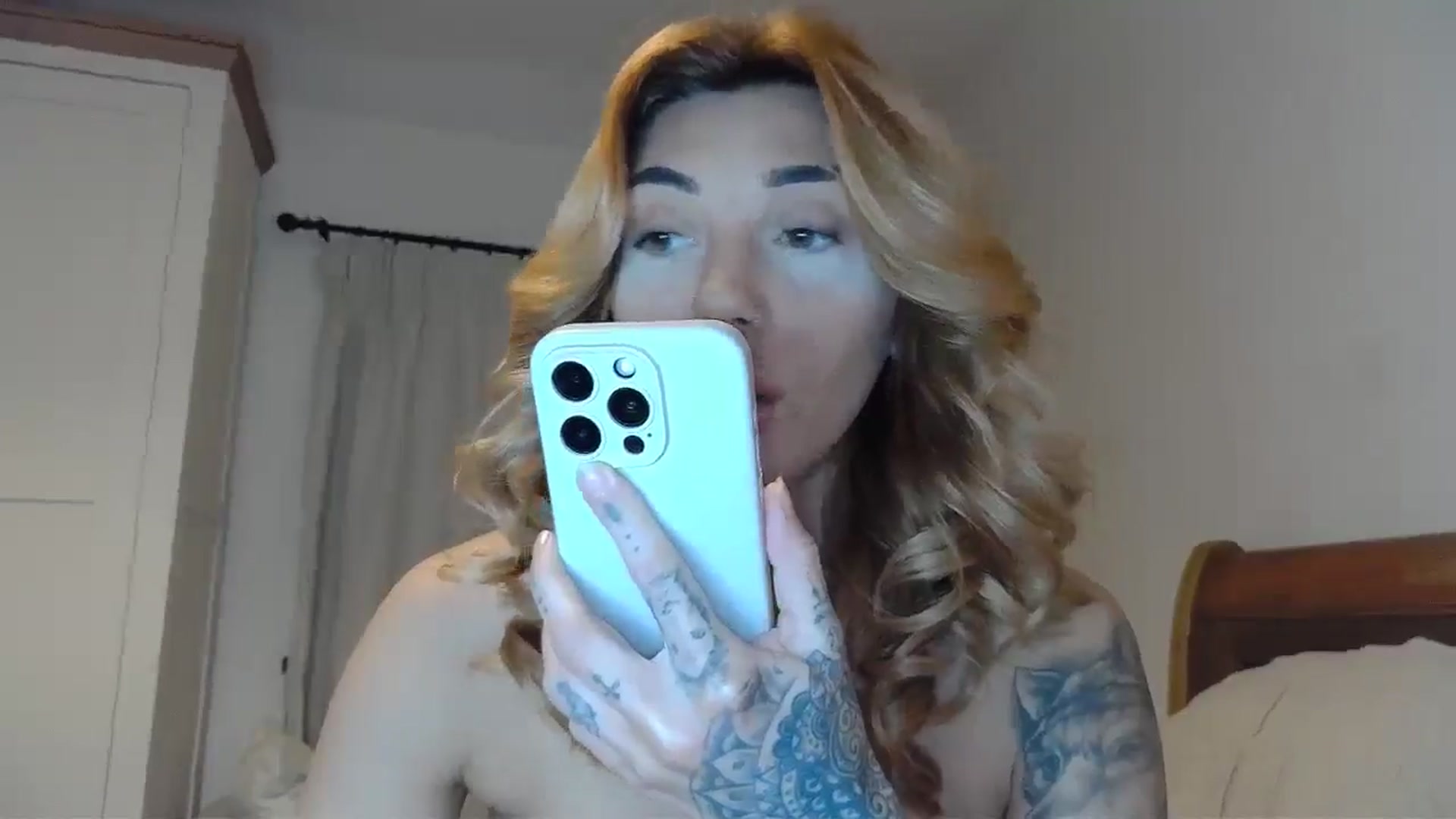 Gallery image thumbnail from EnglishRose3's myfreecams stream on, 03/26/2025, 07:33 image 5 of 20