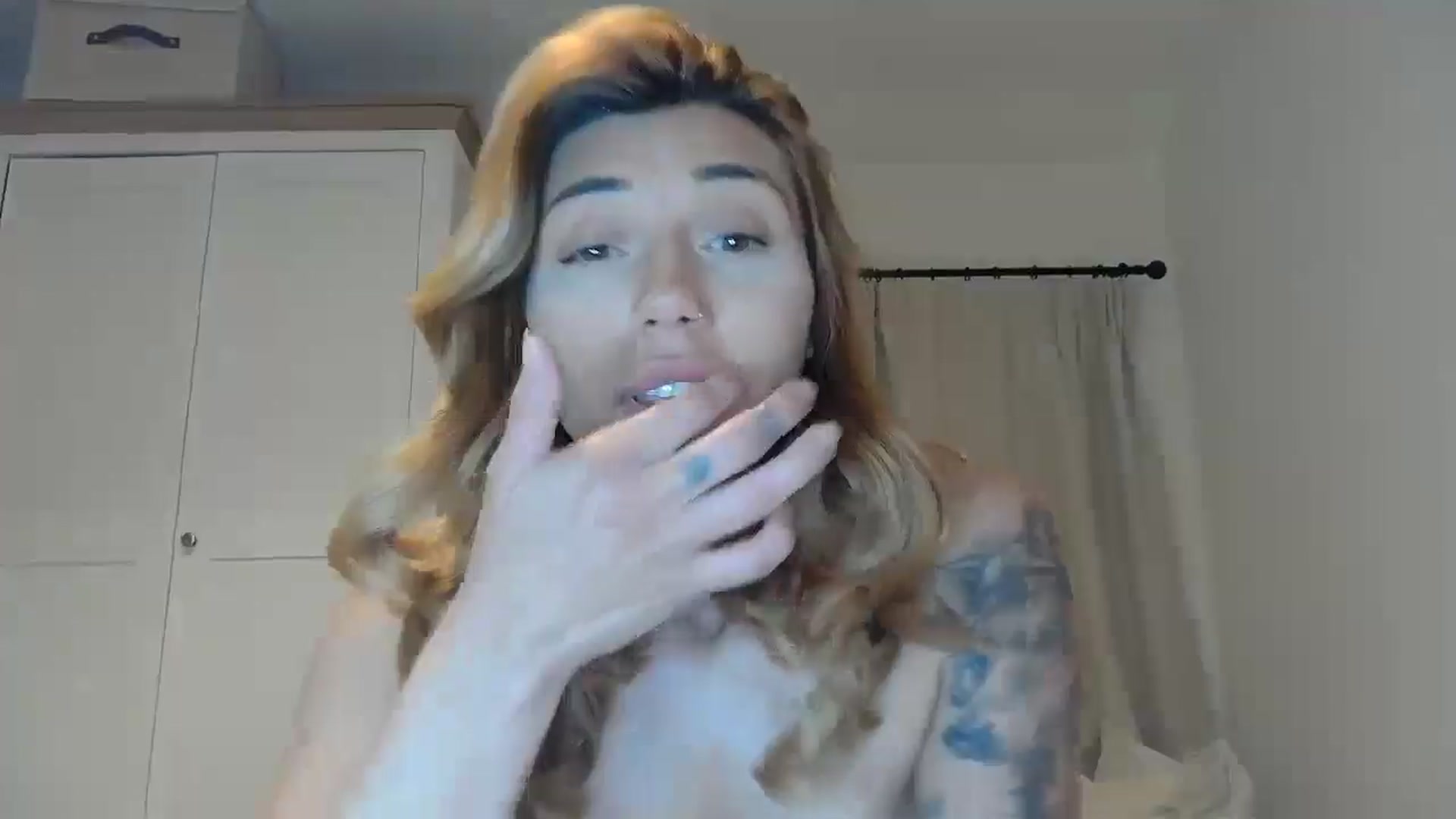 Gallery image thumbnail from EnglishRose3's myfreecams stream on, 04/10/2025, 07:59 image 13 of 20