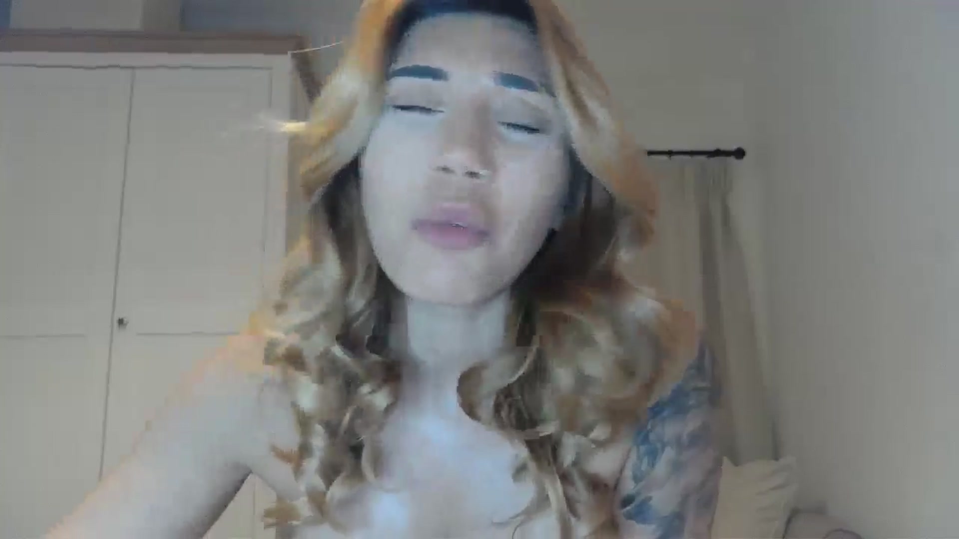 Gallery image thumbnail from EnglishRose3's myfreecams stream on, 04/11/2025, 06:56 image 19 of 20