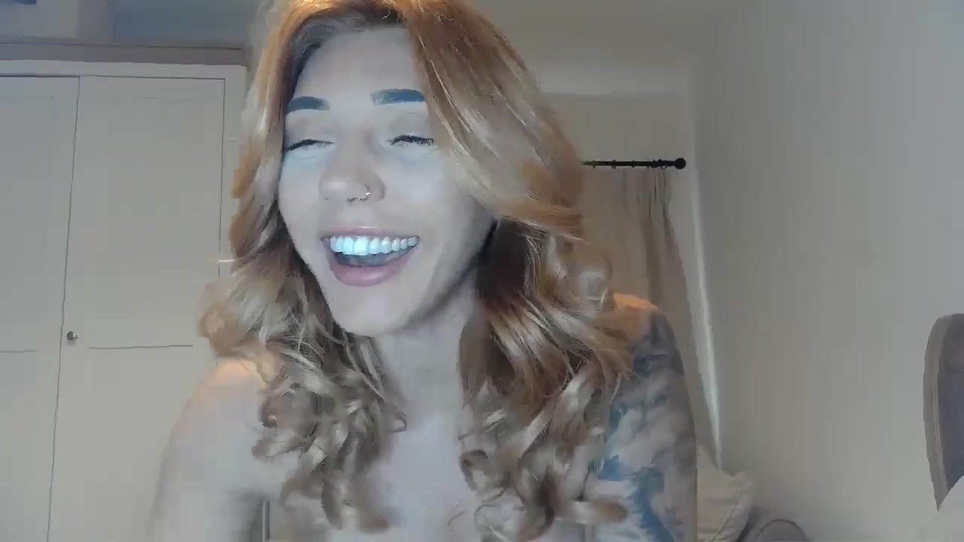Gallery image thumbnail from EnglishRose3's myfreecams stream on, 04/18/2025, 09:21 image 6 of 20