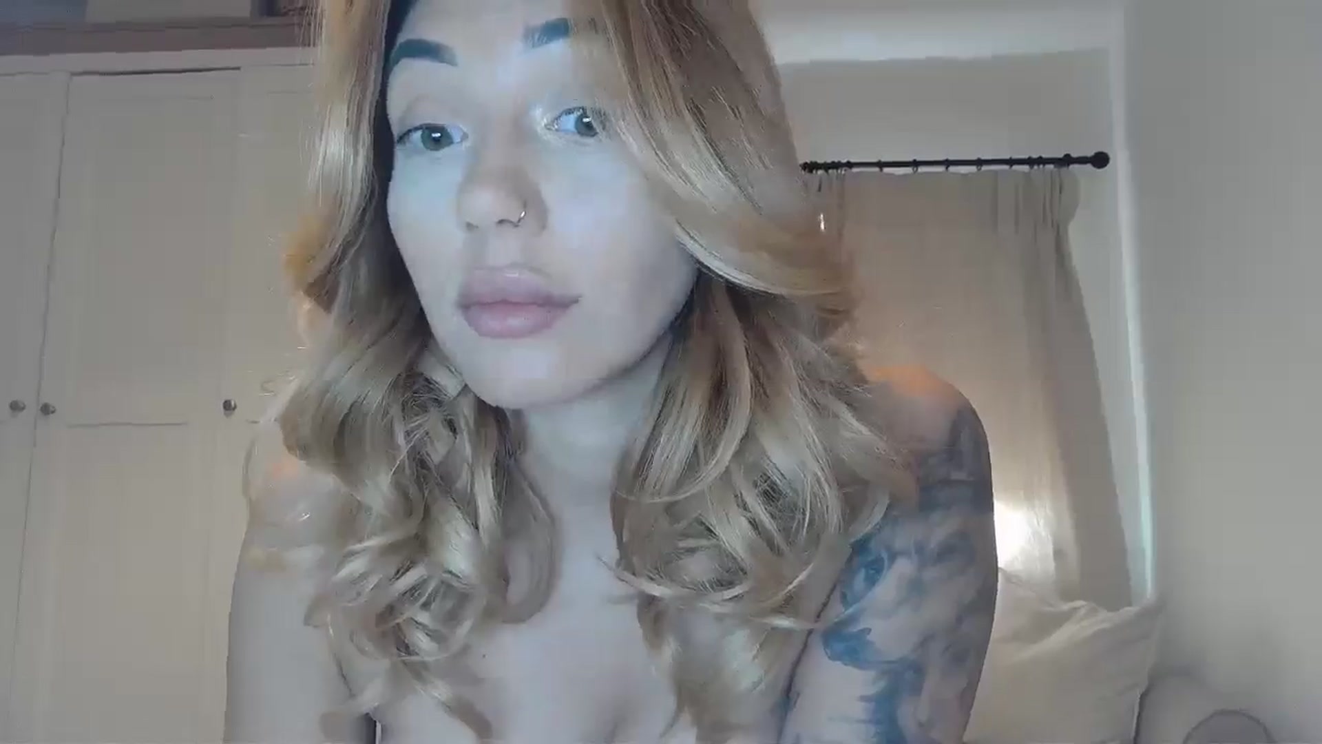 Gallery image thumbnail from EnglishRose3's myfreecams stream on, 05/07/2025, 07:29 image 19 of 20