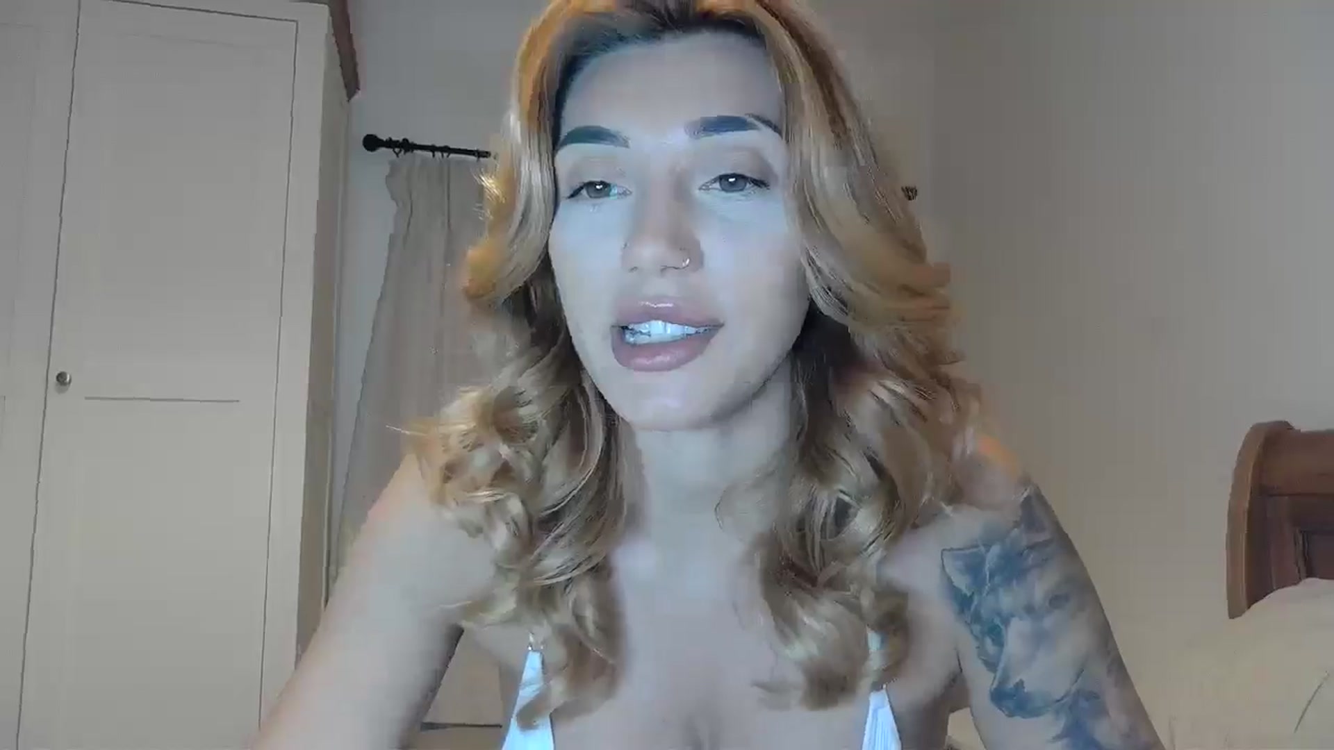 Gallery image thumbnail from EnglishRose3's myfreecams stream on, 05/12/2025, 06:46 image 3 of 20