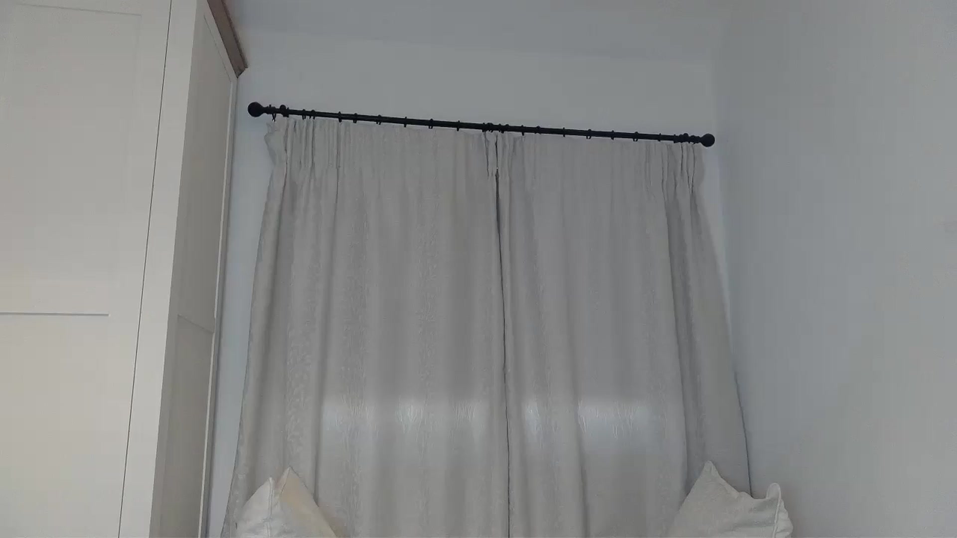 Gallery image thumbnail from EnglishRose3's myfreecams stream on, 05/14/2025, 19:34 image 4 of 20