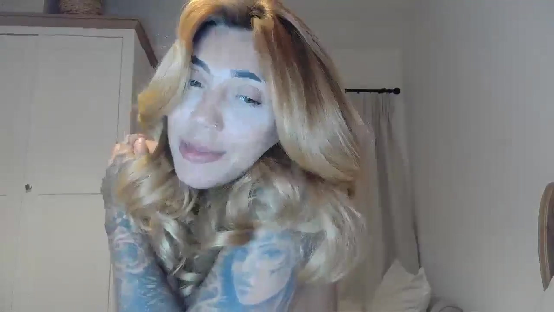 Gallery image thumbnail from EnglishRose3's myfreecams stream on, 05/14/2025, 21:29 image 7 of 20