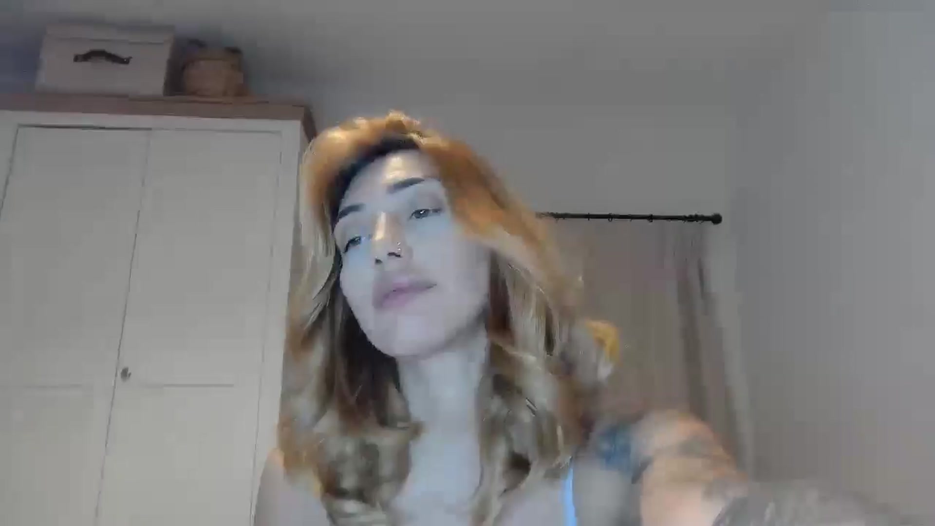 Gallery image thumbnail from EnglishRose3's myfreecams stream on, 05/24/2025, 09:13 image 7 of 20