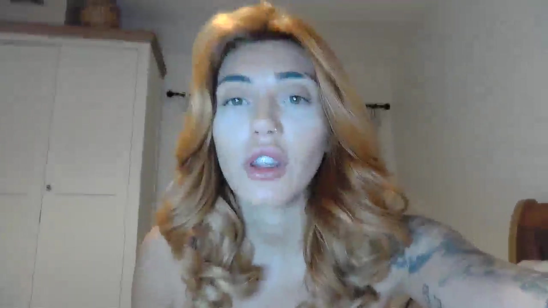 Gallery image thumbnail from EnglishRose3's myfreecams stream on, 06/02/2025, 06:56 image 5 of 20