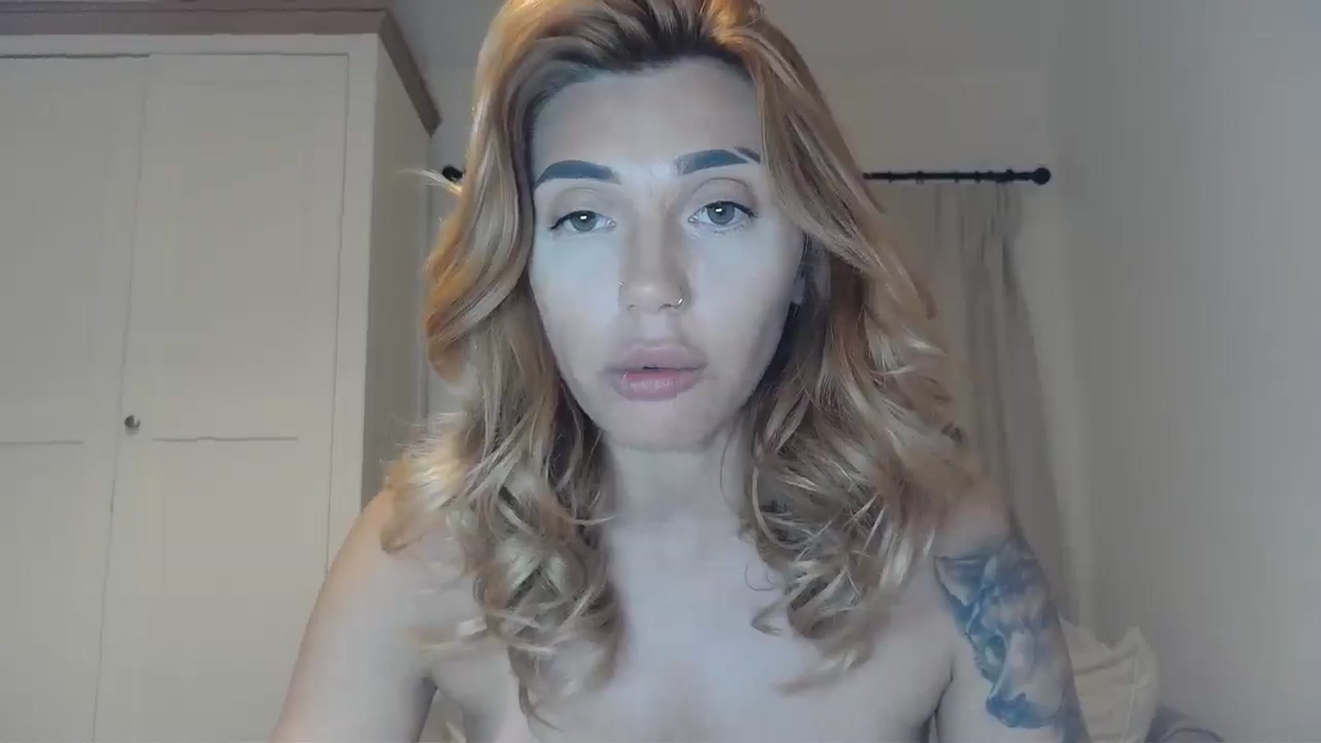 Gallery image thumbnail from EnglishRose3's myfreecams stream on, 06/12/2025, 08:34 image 16 of 20