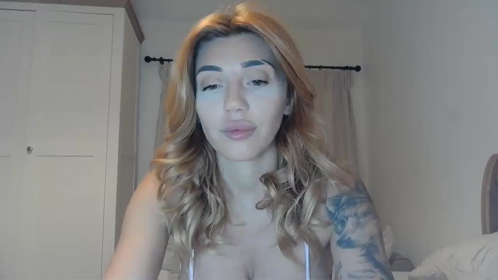 Gallery image thumbnail from EnglishRose3's myfreecams stream on, 06/13/2025, 07:53 image 2 of 20