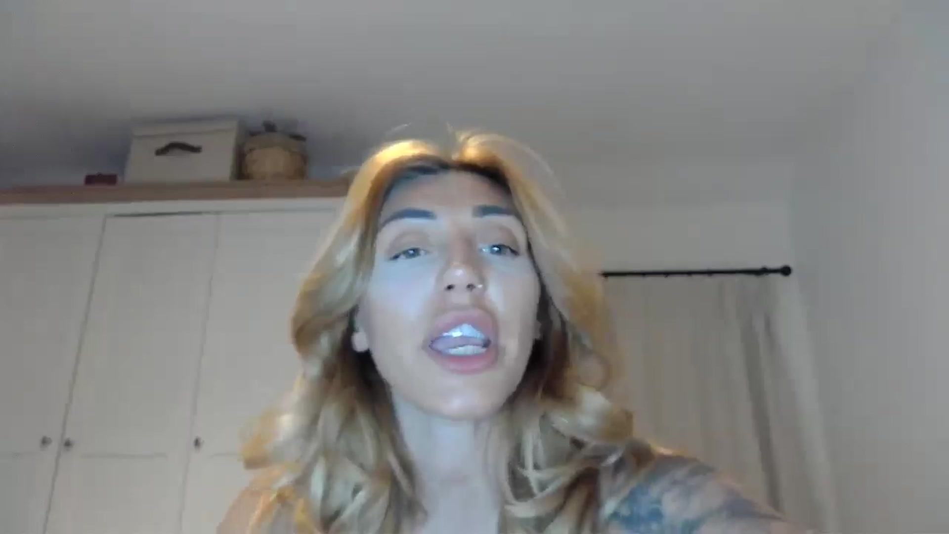 Gallery image thumbnail from EnglishRose3's myfreecams stream on, 06/18/2025, 20:41 image 11 of 20