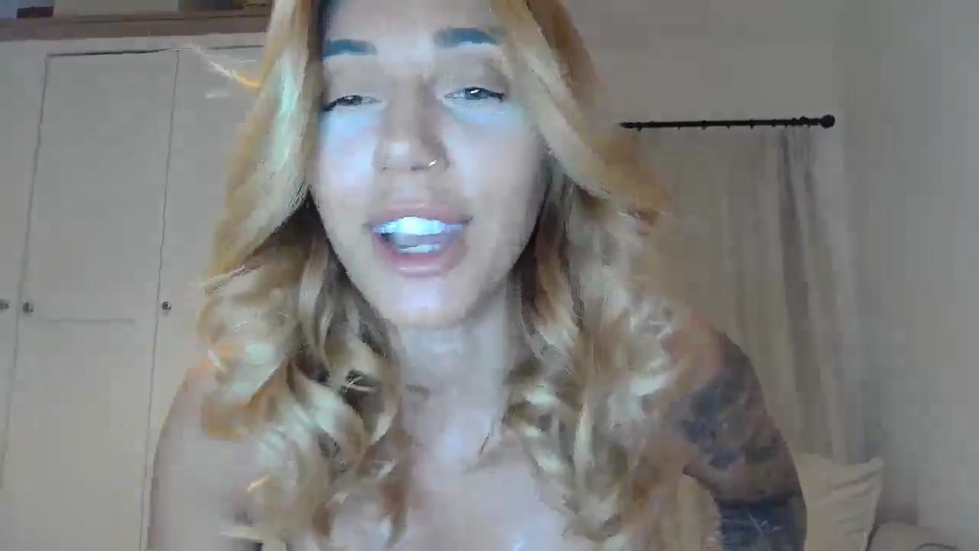 Gallery image thumbnail from EnglishRose3's myfreecams stream on, 06/22/2025, 11:13 image 4 of 20