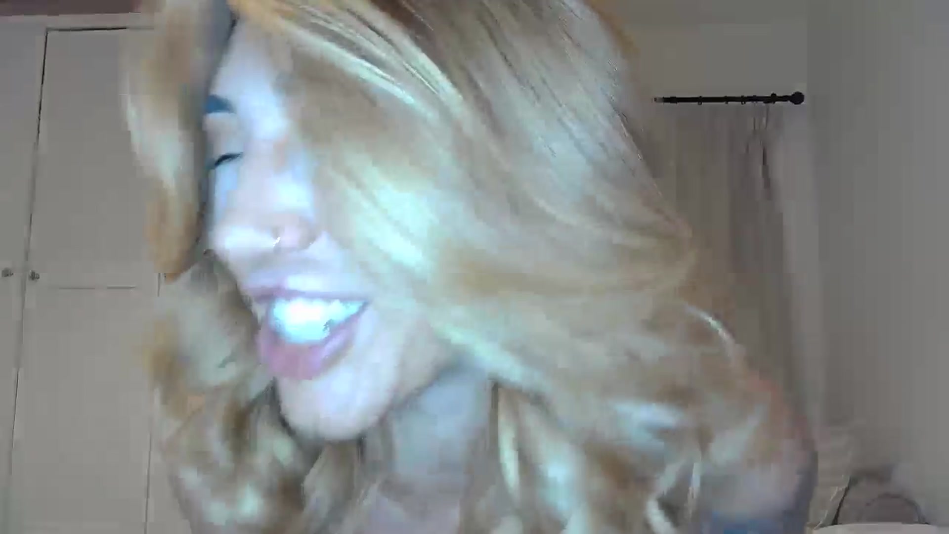 Gallery image thumbnail from EnglishRose3's myfreecams stream on, 06/24/2025, 07:26 image 10 of 20