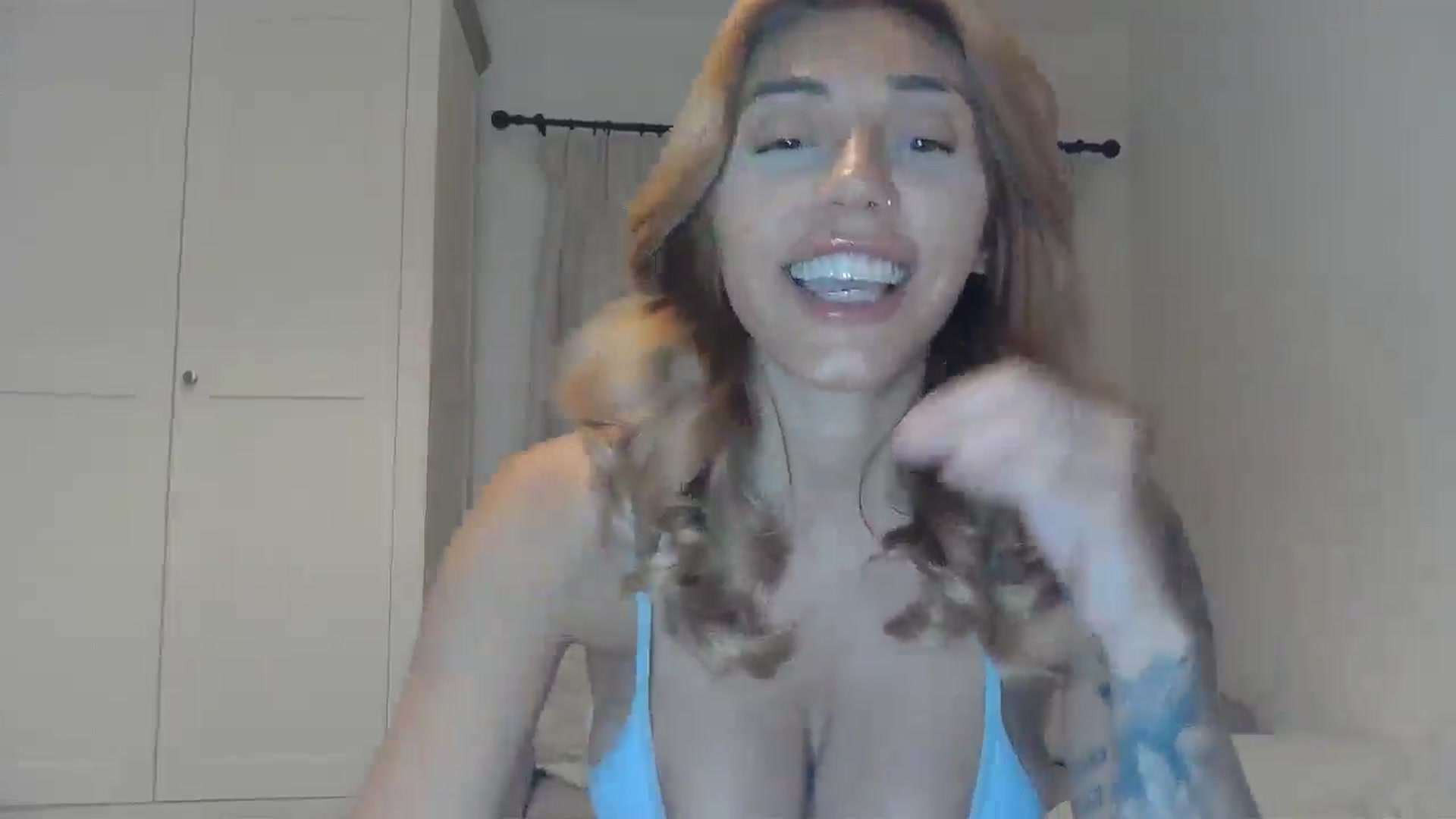 Gallery image thumbnail from EnglishRose3's myfreecams stream on, 06/26/2025, 06:51 image 19 of 20