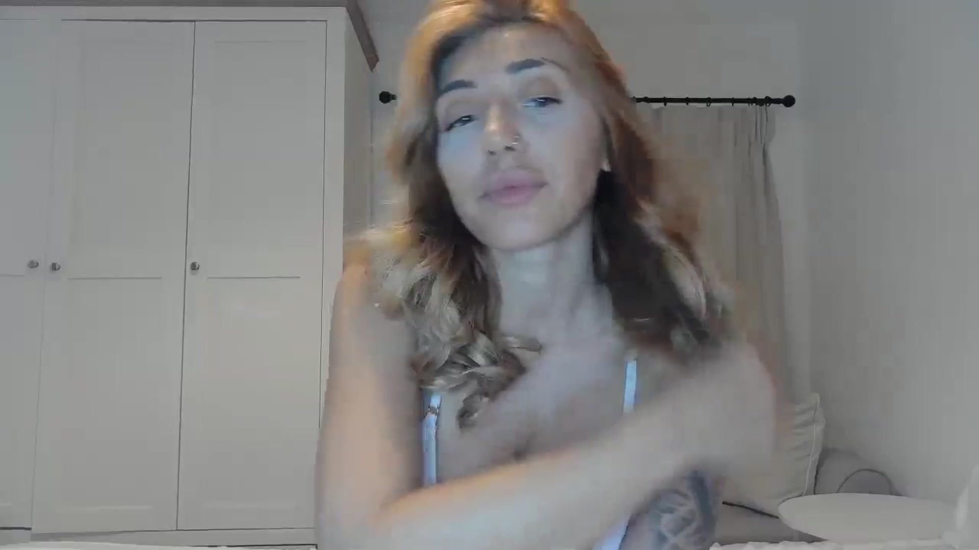 Gallery image thumbnail from EnglishRose3's myfreecams stream on, 06/30/2025, 06:36 image 8 of 20
