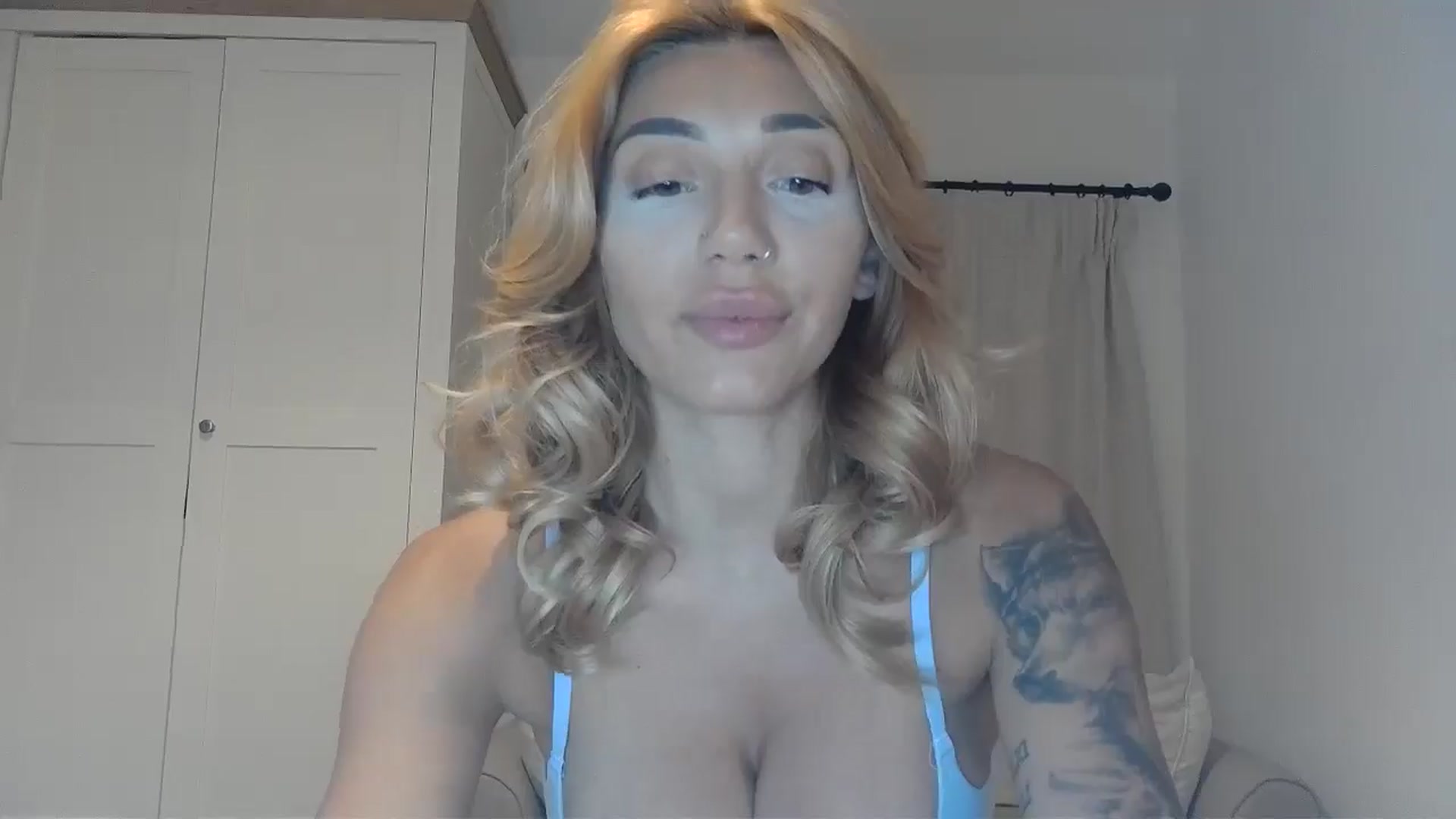 Gallery image thumbnail from EnglishRose3's myfreecams stream on, 07/07/2025, 06:14 image 4 of 20