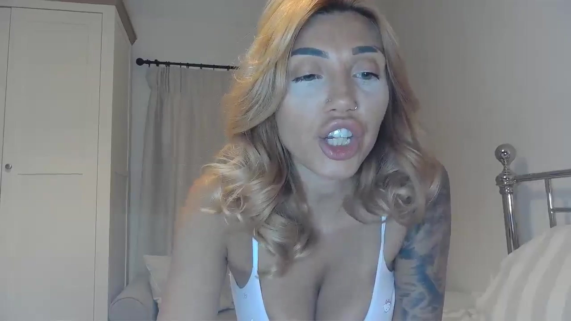 Gallery image thumbnail from EnglishRose3's myfreecams stream on, 07/08/2025, 07:14 image 8 of 20