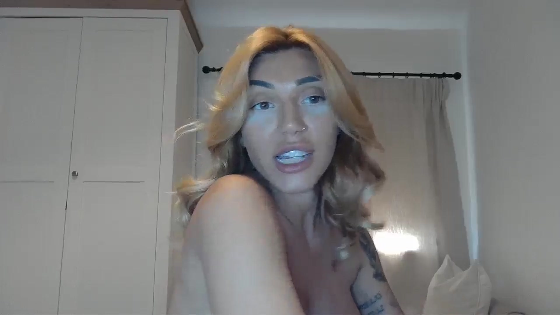 Gallery image thumbnail from EnglishRose3's myfreecams stream on, 07/10/2025, 08:39 image 13 of 20