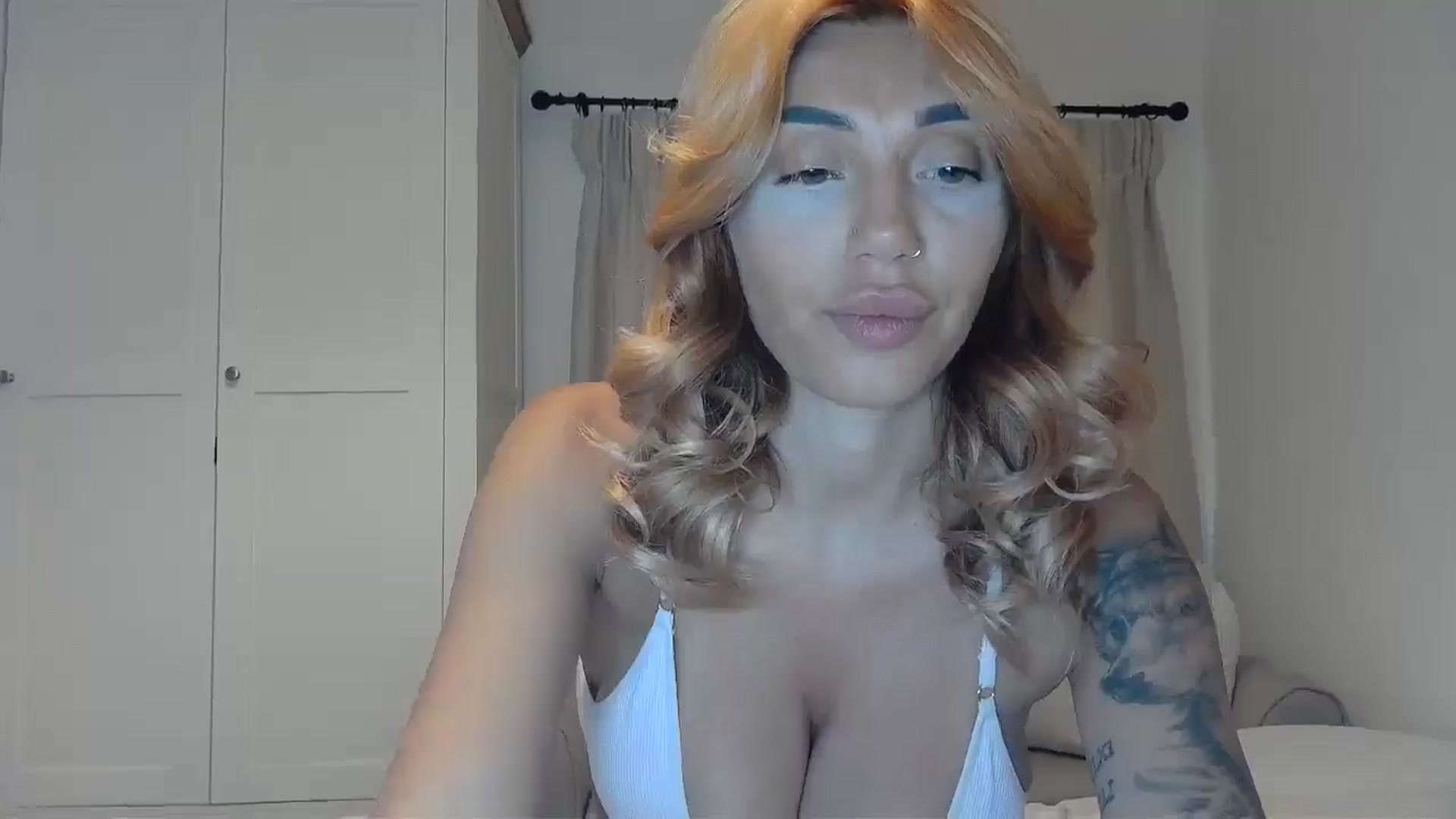 Gallery image thumbnail from EnglishRose3's myfreecams stream on, 07/11/2025, 06:20 image 12 of 20