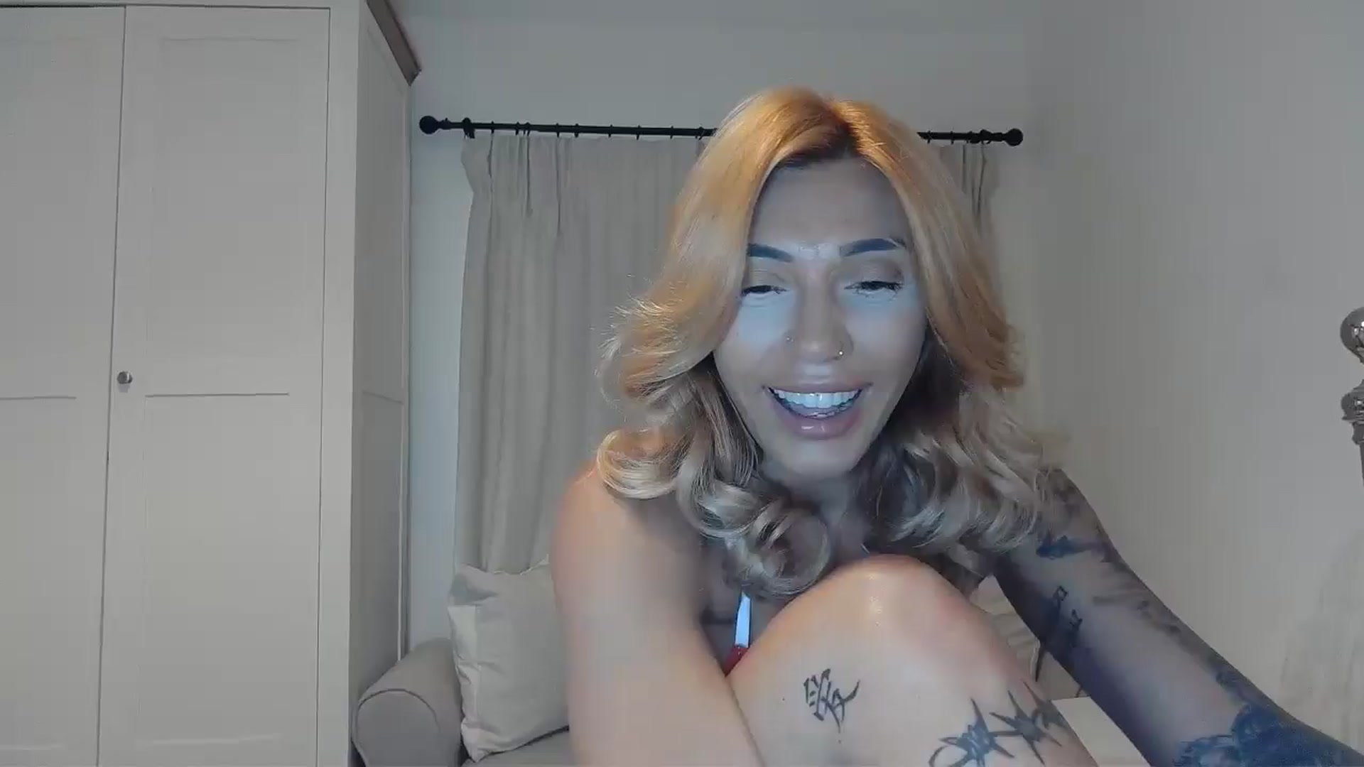 Gallery image thumbnail from EnglishRose3's myfreecams stream on, 07/14/2025, 07:05 image 10 of 20