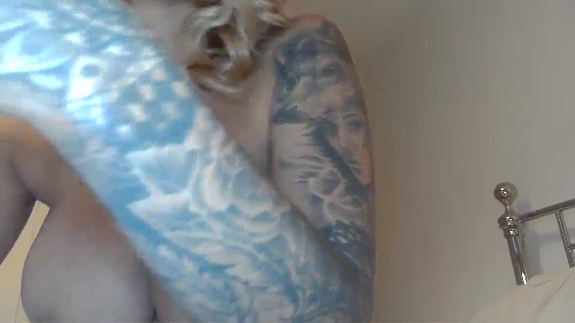 Gallery image thumbnail from EnglishRose3's myfreecams stream on, 07/22/2025, 06:00 image 15 of 20