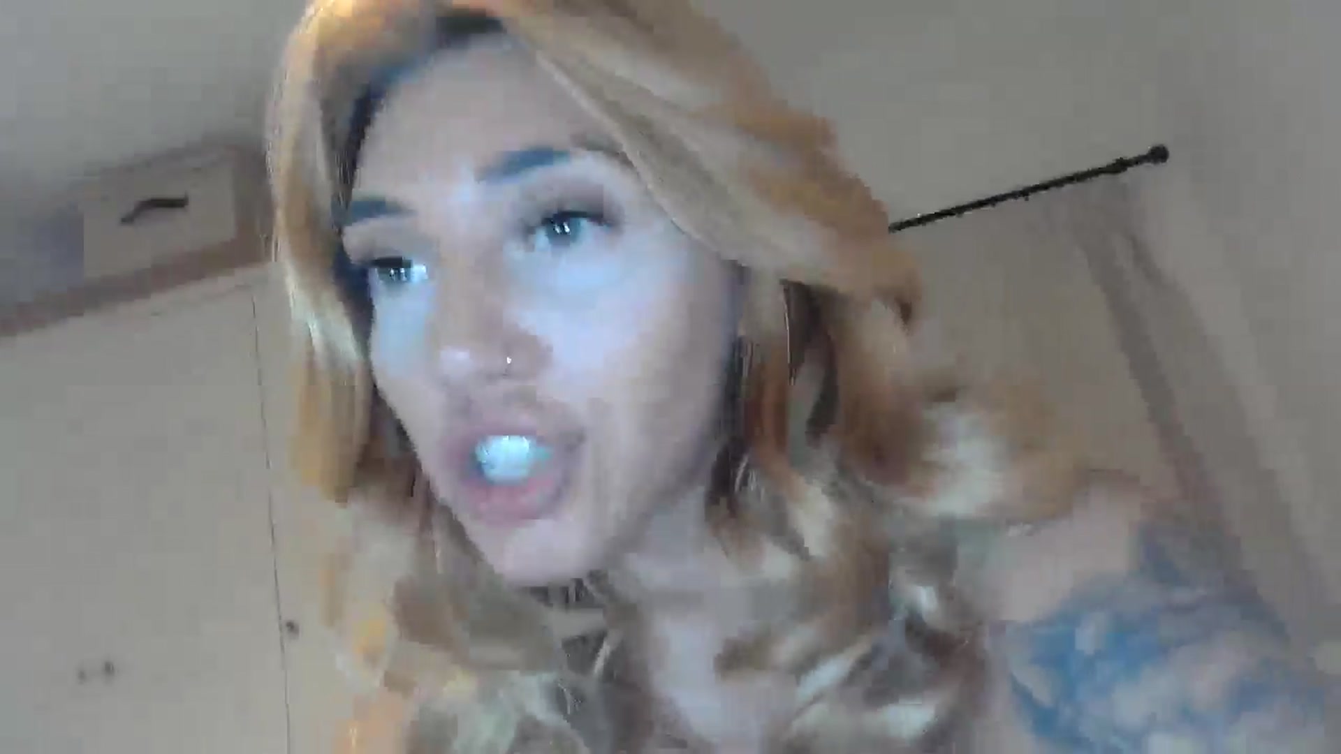 Gallery image thumbnail from EnglishRose3's myfreecams stream on, 07/24/2025, 08:29 image 13 of 20