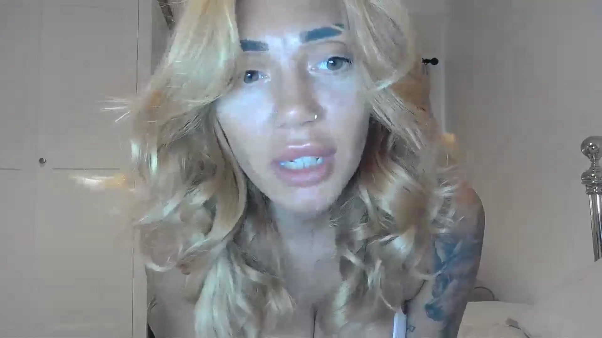Gallery image thumbnail from EnglishRose3's myfreecams stream on, 07/28/2025, 06:41 image 11 of 20