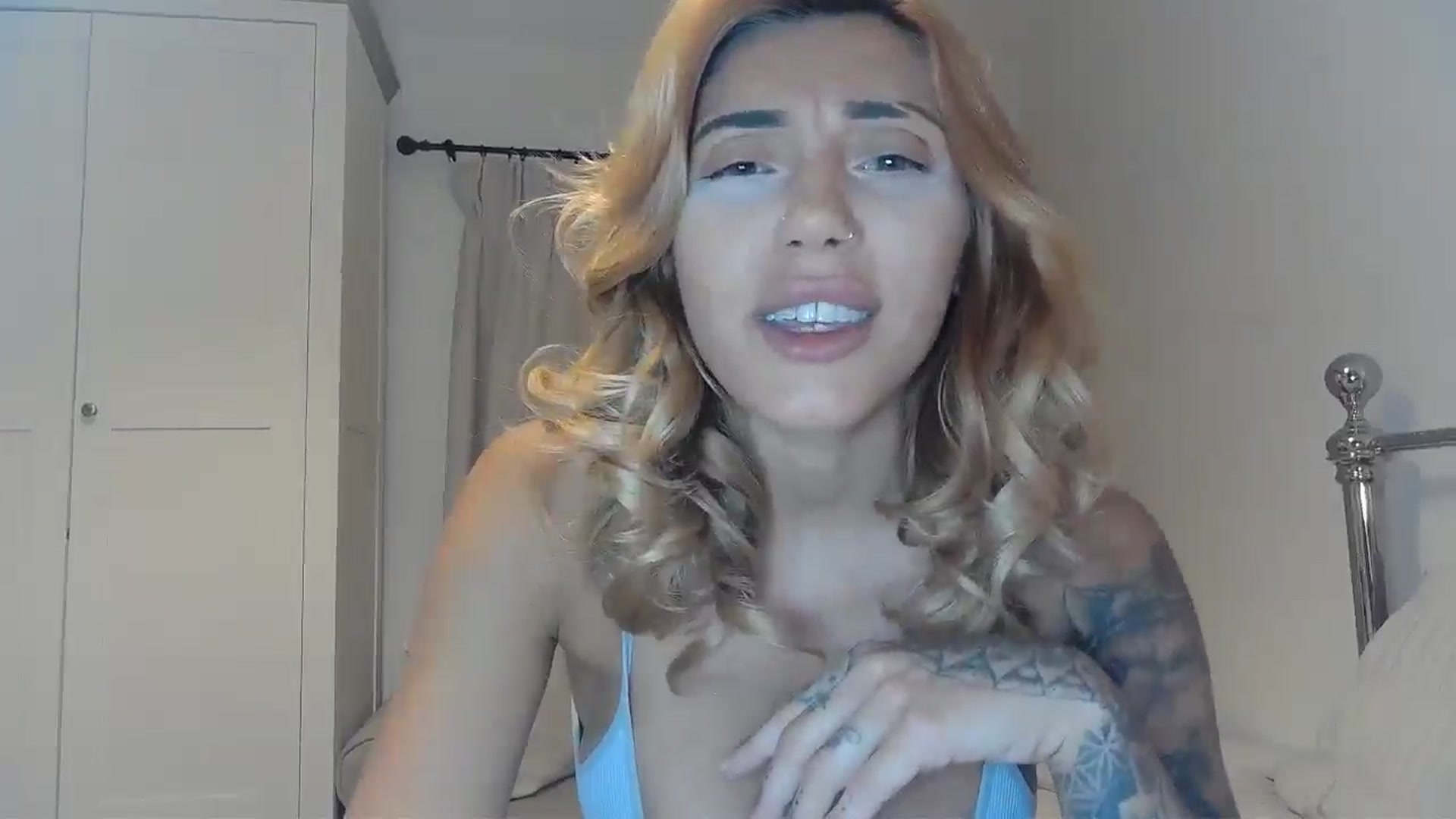 Gallery image thumbnail from EnglishRose3's myfreecams stream on, 07/31/2025, 07:13 image 7 of 20