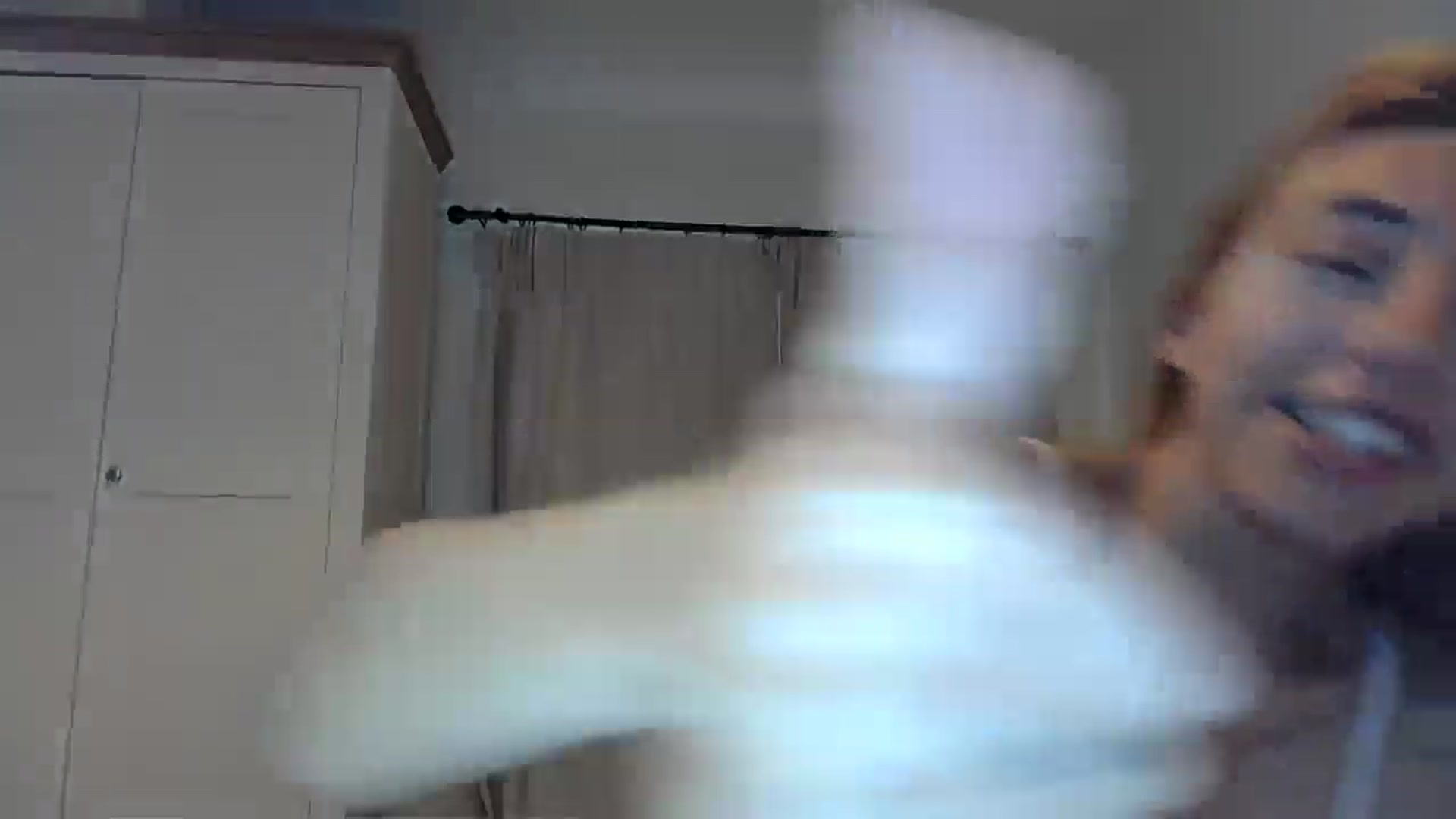 Gallery image thumbnail from EnglishRose3's myfreecams stream on, 08/05/2025, 06:39 image 14 of 20