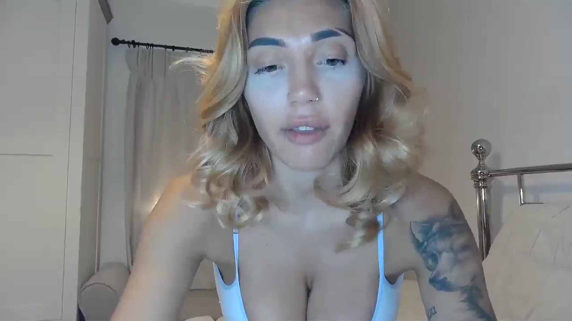 Gallery image thumbnail from EnglishRose3's myfreecams stream on, 08/07/2025, 07:17 image 8 of 20