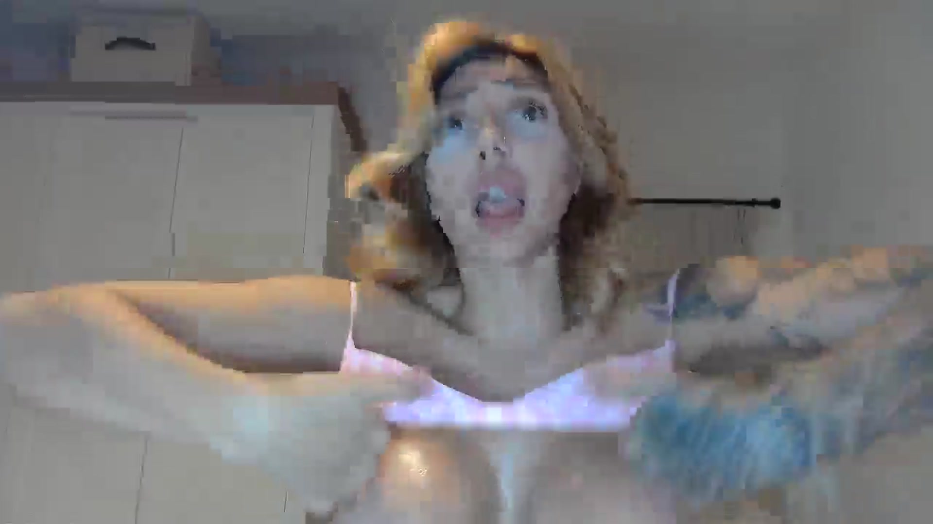 Gallery image thumbnail from EnglishRose3's myfreecams stream on, 08/08/2025, 06:03 image 10 of 20