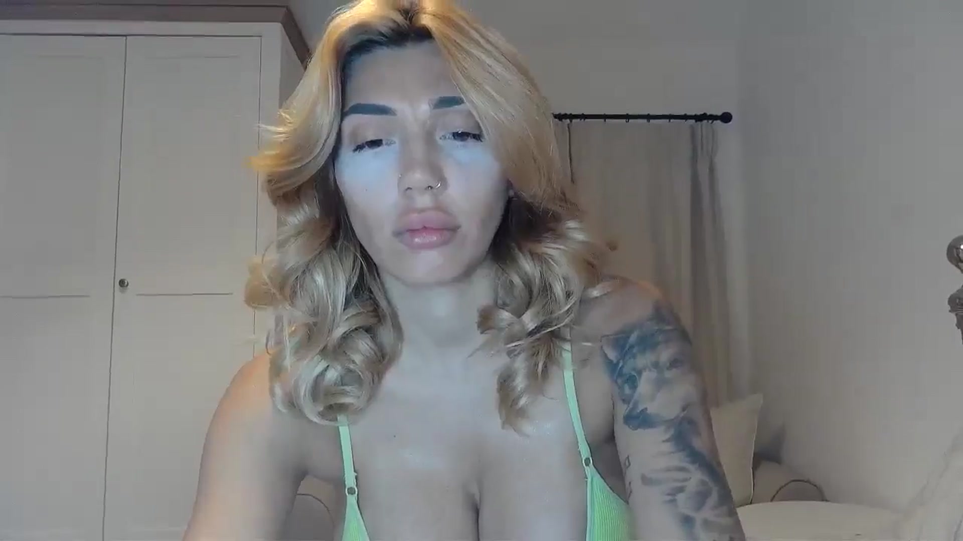 Gallery image thumbnail from EnglishRose3's myfreecams stream on, 08/10/2025, 06:51 image 10 of 20