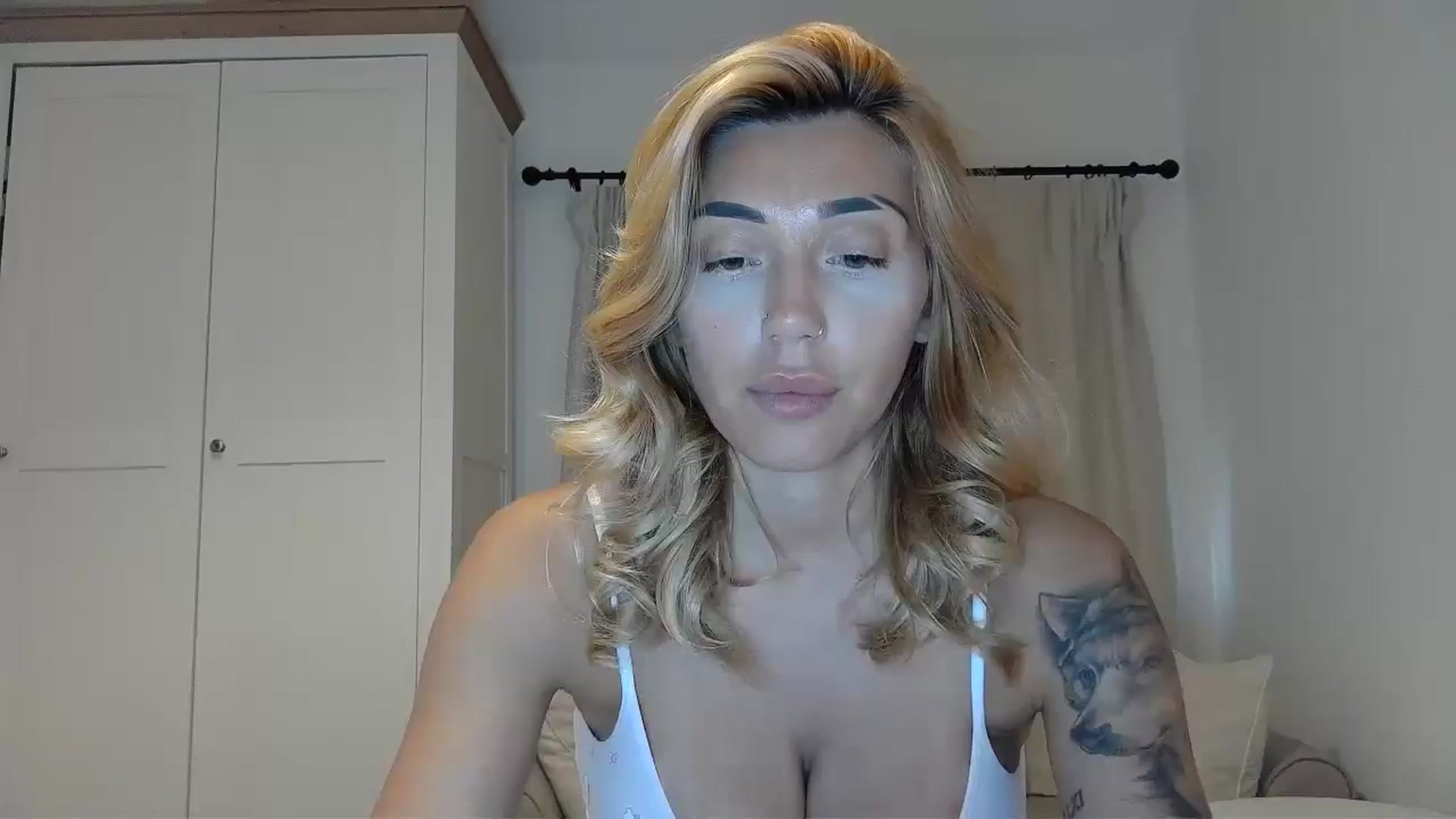 Gallery image thumbnail from EnglishRose3's myfreecams stream on, 08/18/2025, 08:09 image 1 of 20
