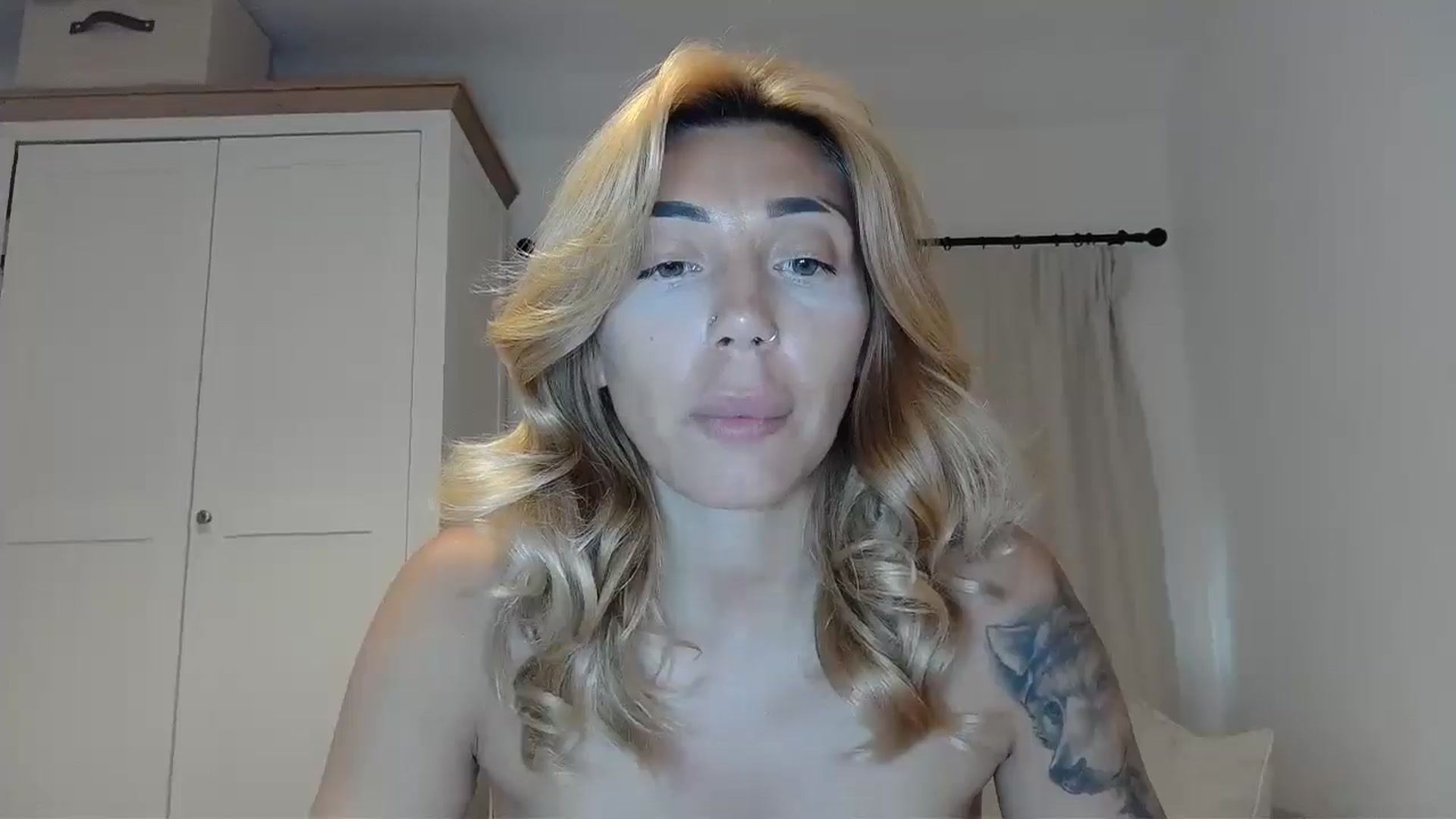 Gallery image thumbnail from EnglishRose3's myfreecams stream on, 08/18/2025, 08:09 image 18 of 20