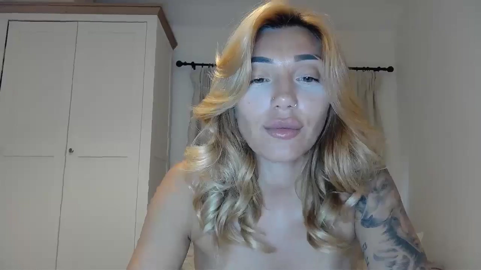 Gallery image thumbnail from EnglishRose3's myfreecams stream on, 08/18/2025, 08:48 image 11 of 20