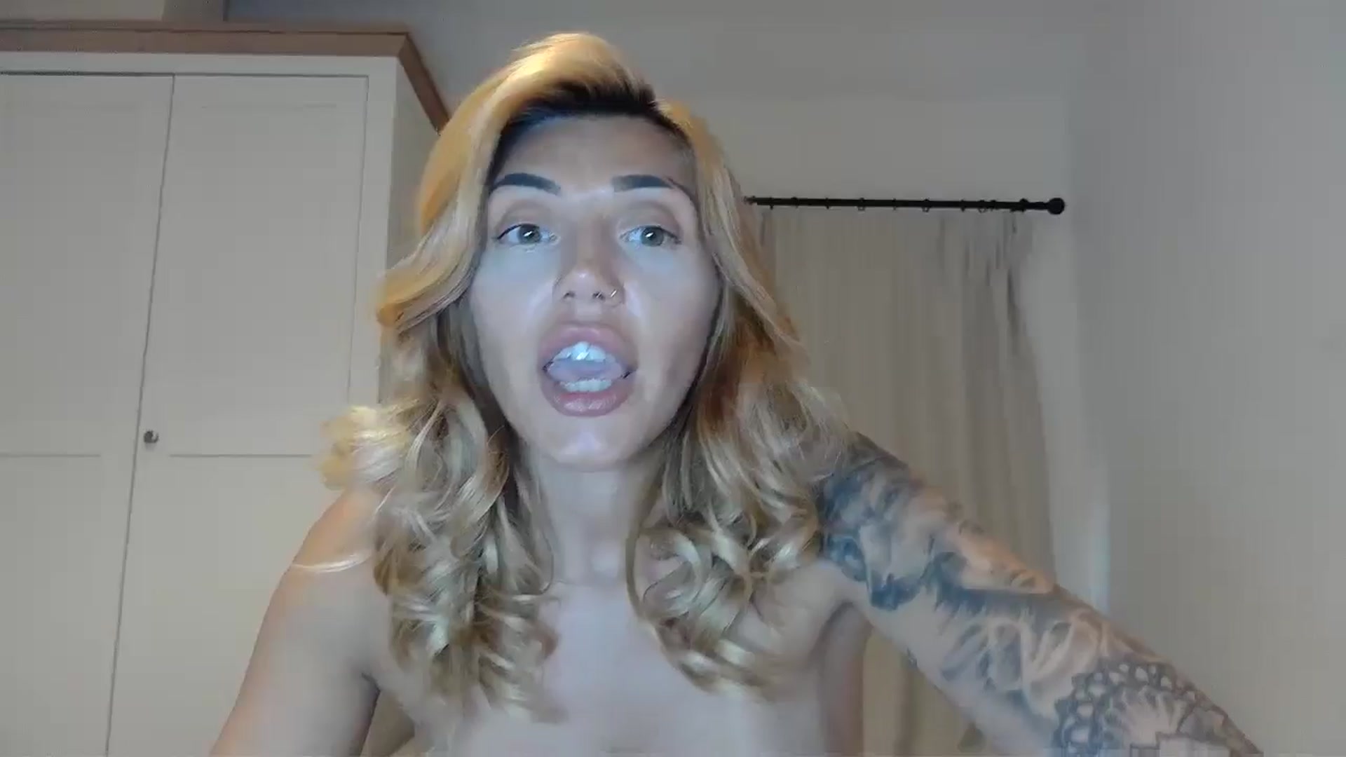 Gallery image thumbnail from EnglishRose3's myfreecams stream on, 08/18/2025, 08:48 image 19 of 20