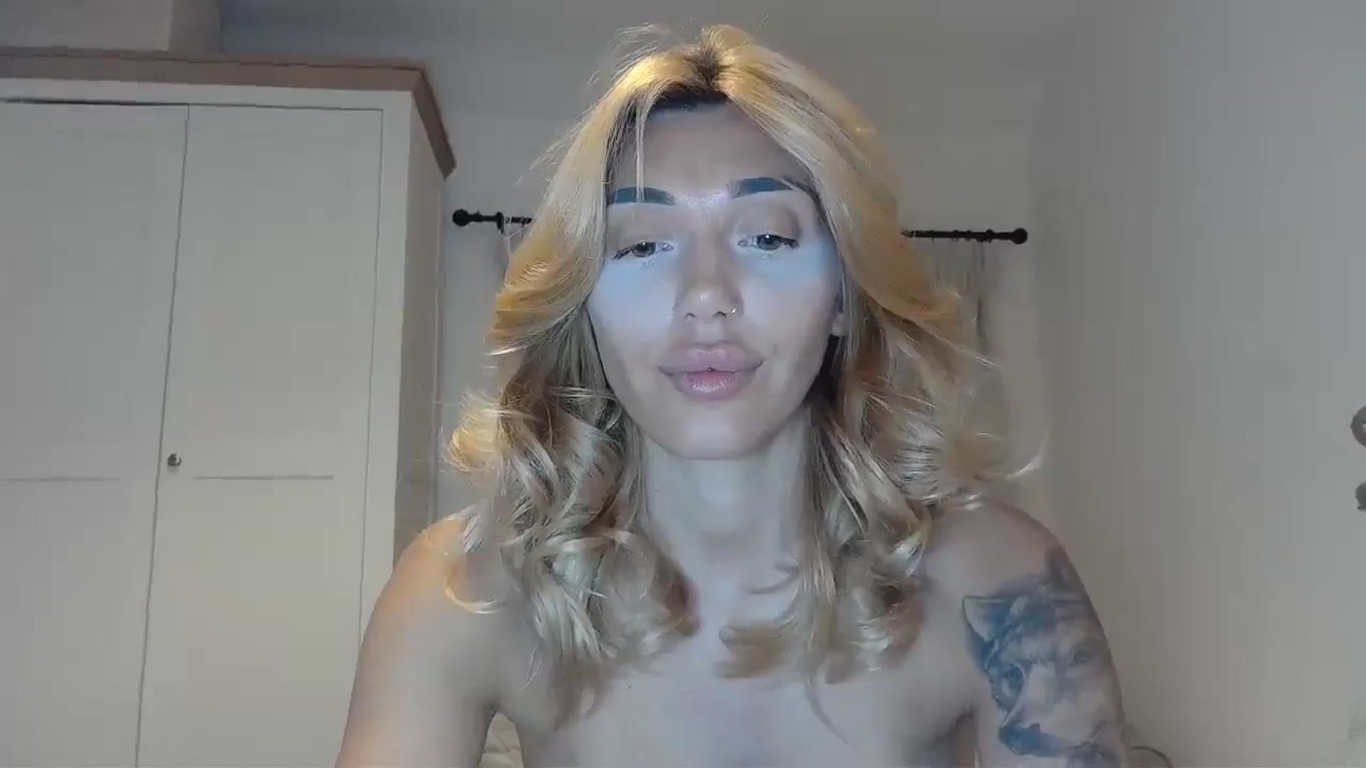 Gallery image thumbnail from EnglishRose3's myfreecams stream on, 08/21/2025, 07:22 image 16 of 20