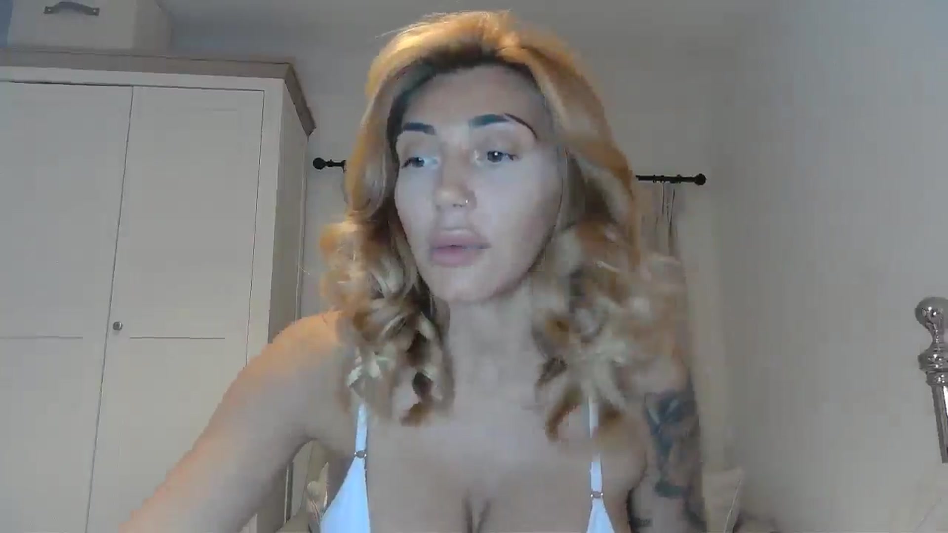 Gallery image thumbnail from EnglishRose3's myfreecams stream on, 09/09/2025, 06:42 image 7 of 20