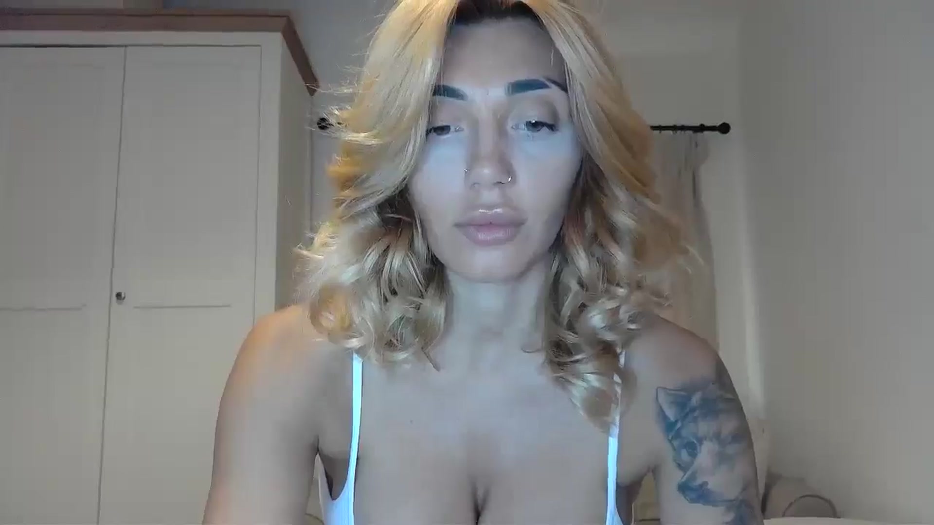 Gallery image thumbnail from EnglishRose3's myfreecams stream on, 09/11/2025, 07:18 image 6 of 20