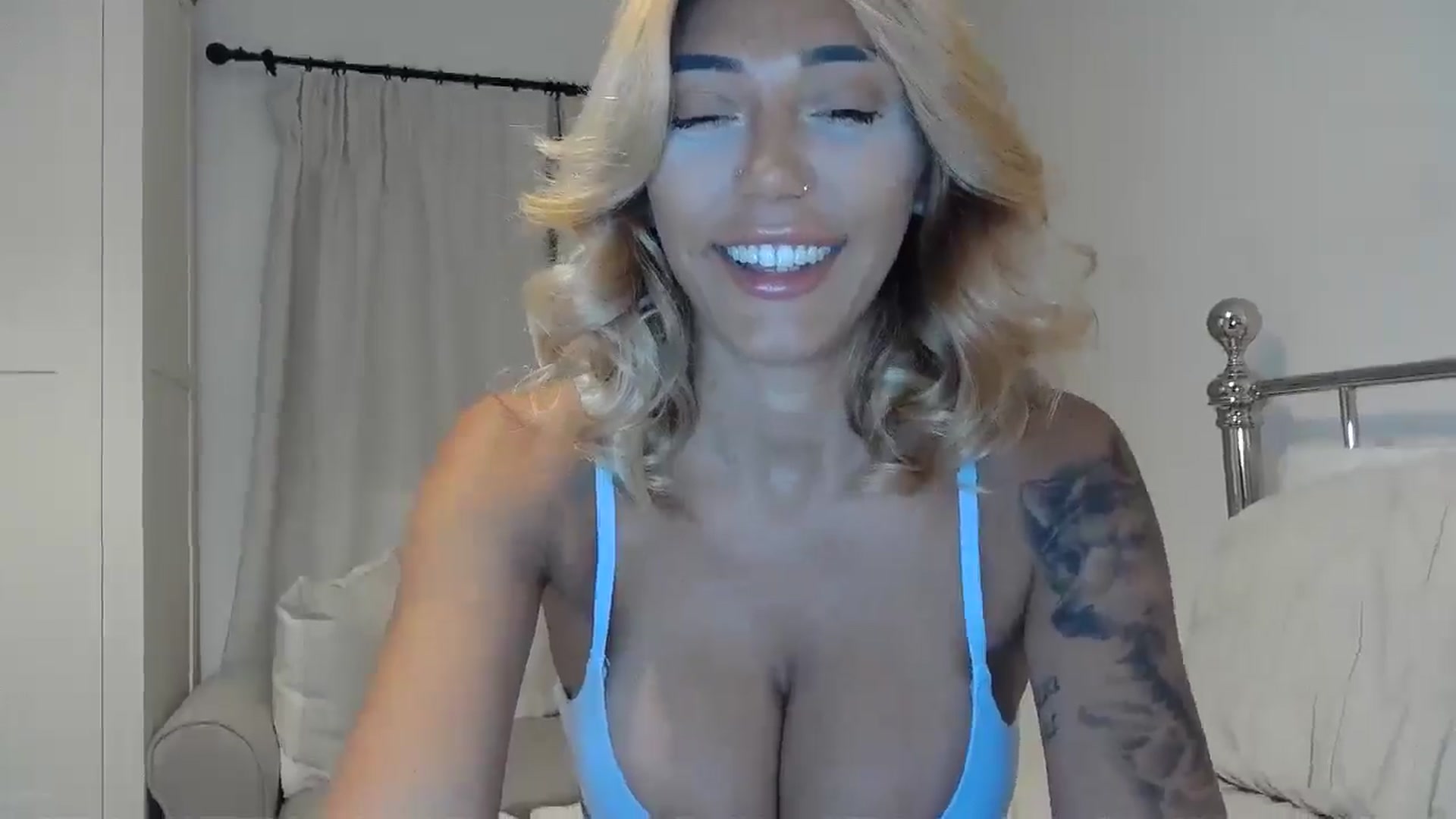 Gallery image thumbnail from EnglishRose3's myfreecams stream on, 09/25/2025, 06:54 image 7 of 20