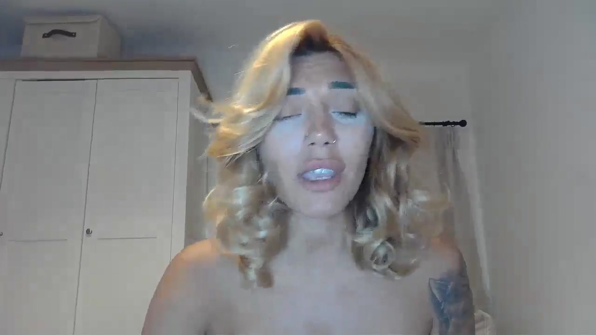 Gallery image thumbnail from EnglishRose3's myfreecams stream on, 09/30/2025, 08:59 image 5 of 20