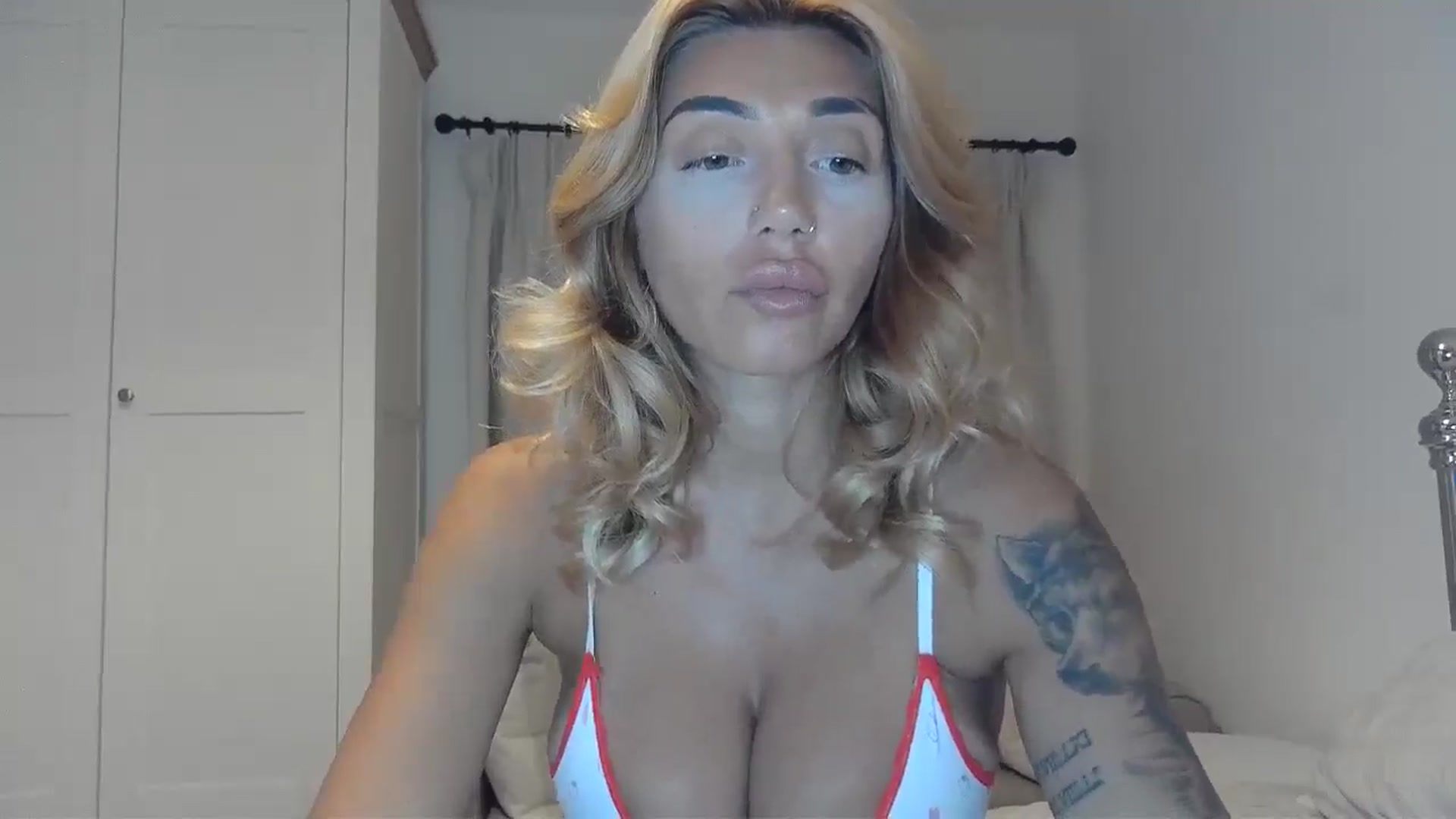 Gallery image thumbnail from EnglishRose3's myfreecams stream on, 10/02/2025, 06:39 image 7 of 20