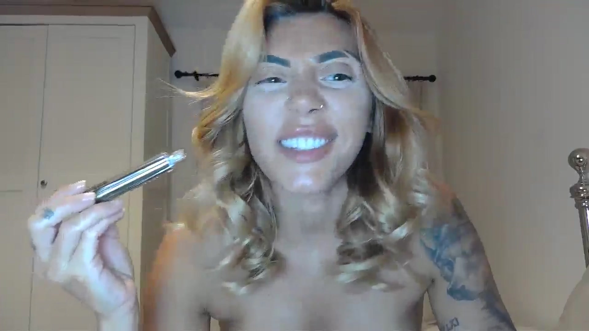 Gallery image thumbnail from EnglishRose3's myfreecams stream on, 10/07/2025, 07:42 image 20 of 20