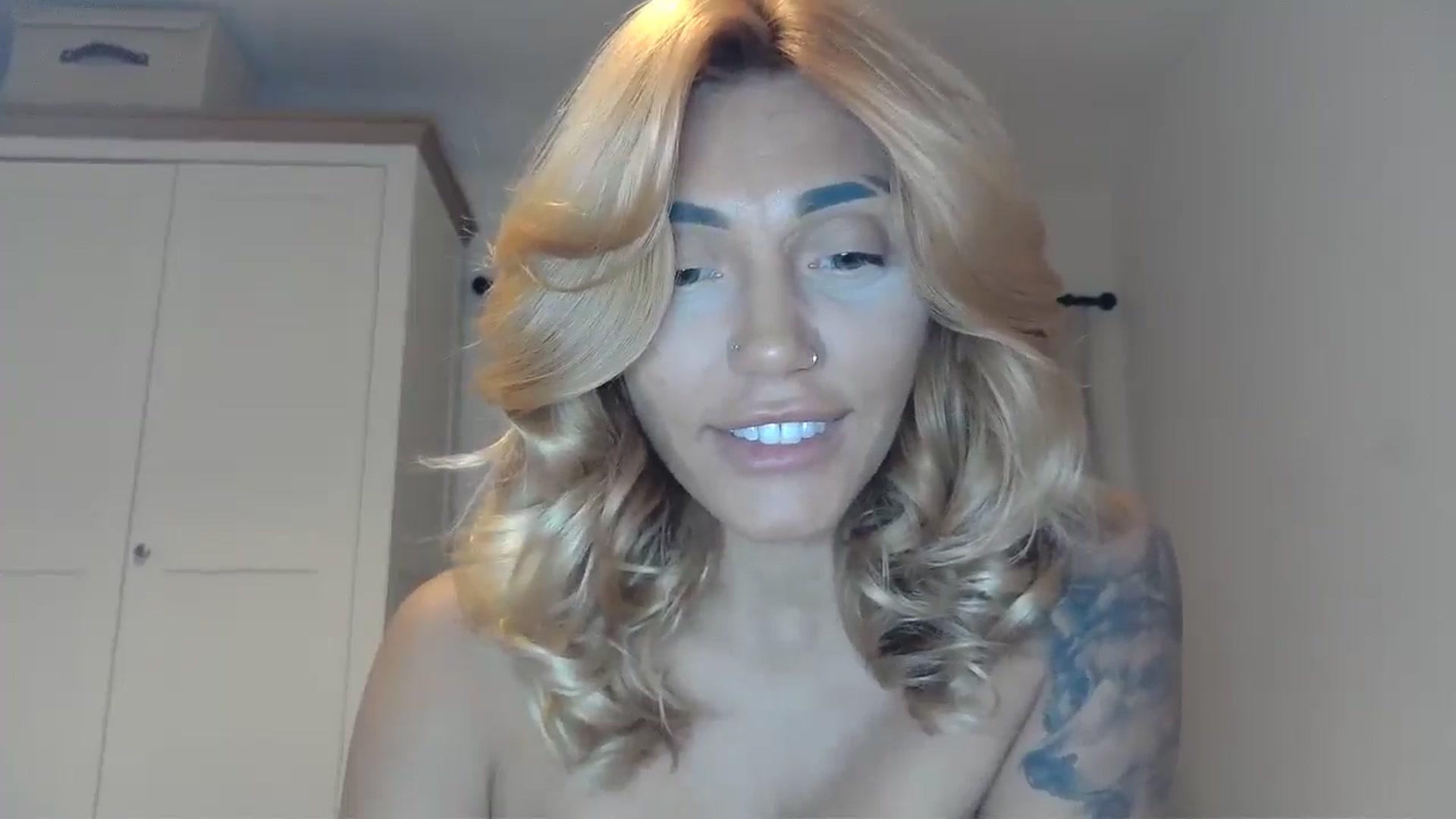 Gallery image thumbnail from EnglishRose3's myfreecams stream on, 10/15/2025, 06:51 image 20 of 20