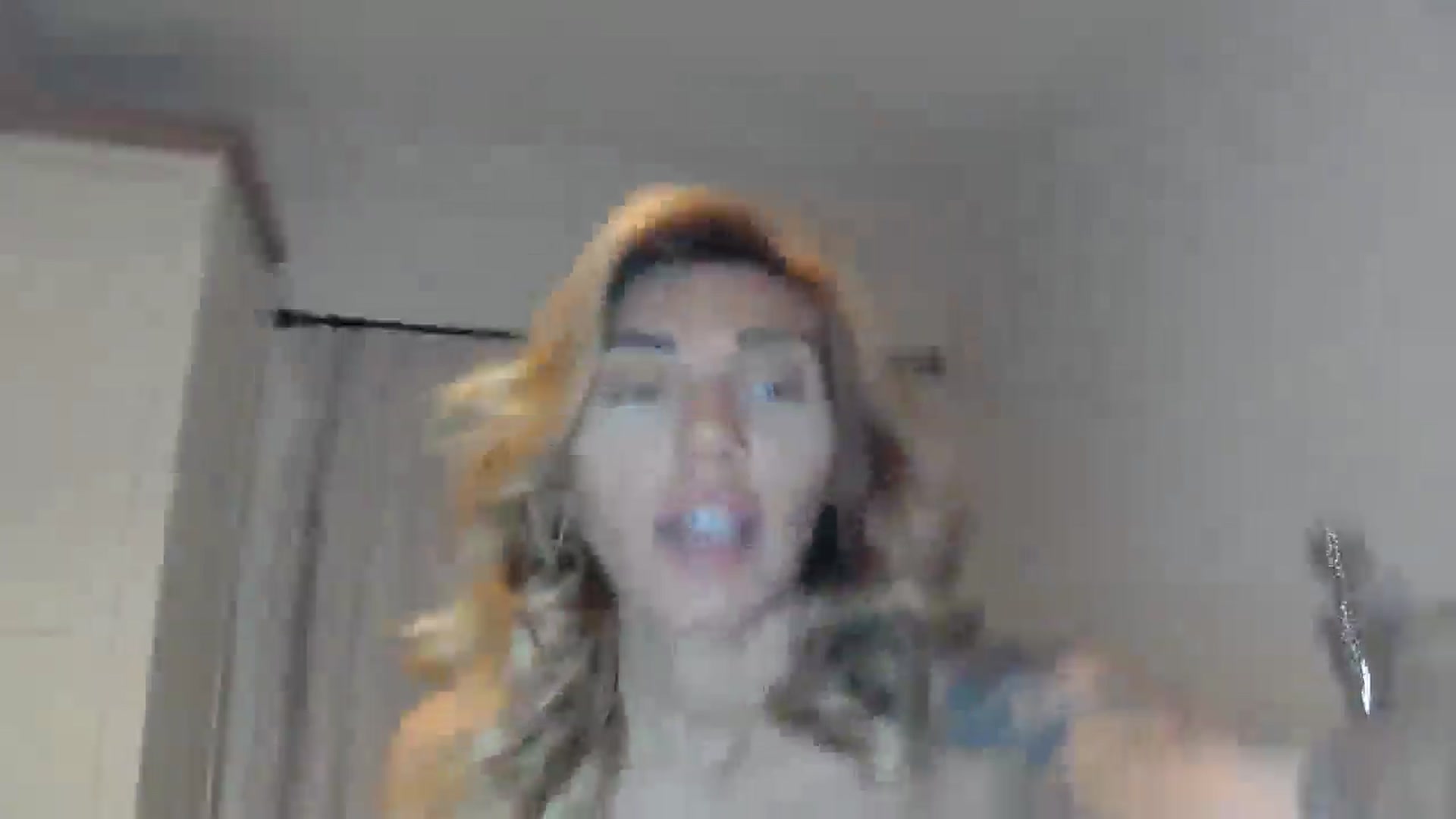 Gallery image thumbnail from EnglishRose3's myfreecams stream on, 10/27/2025, 08:16 image 16 of 20