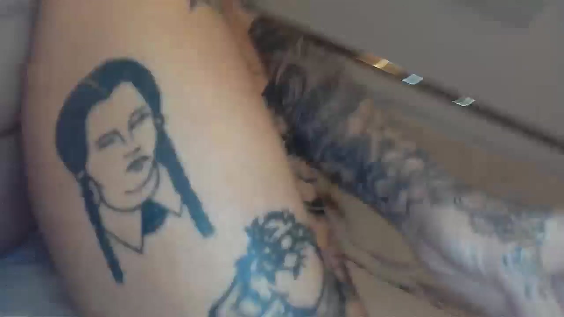 Gallery image thumbnail from EnglishRose3's myfreecams stream on, 10/31/2025, 09:27 image 7 of 20