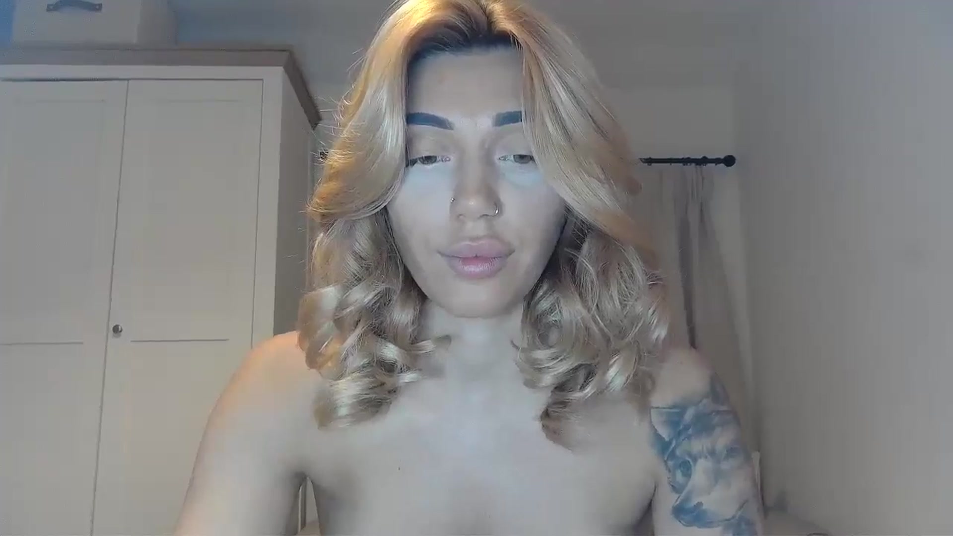 Gallery image thumbnail from EnglishRose3's myfreecams stream on, 11/13/2025, 08:25 image 11 of 20