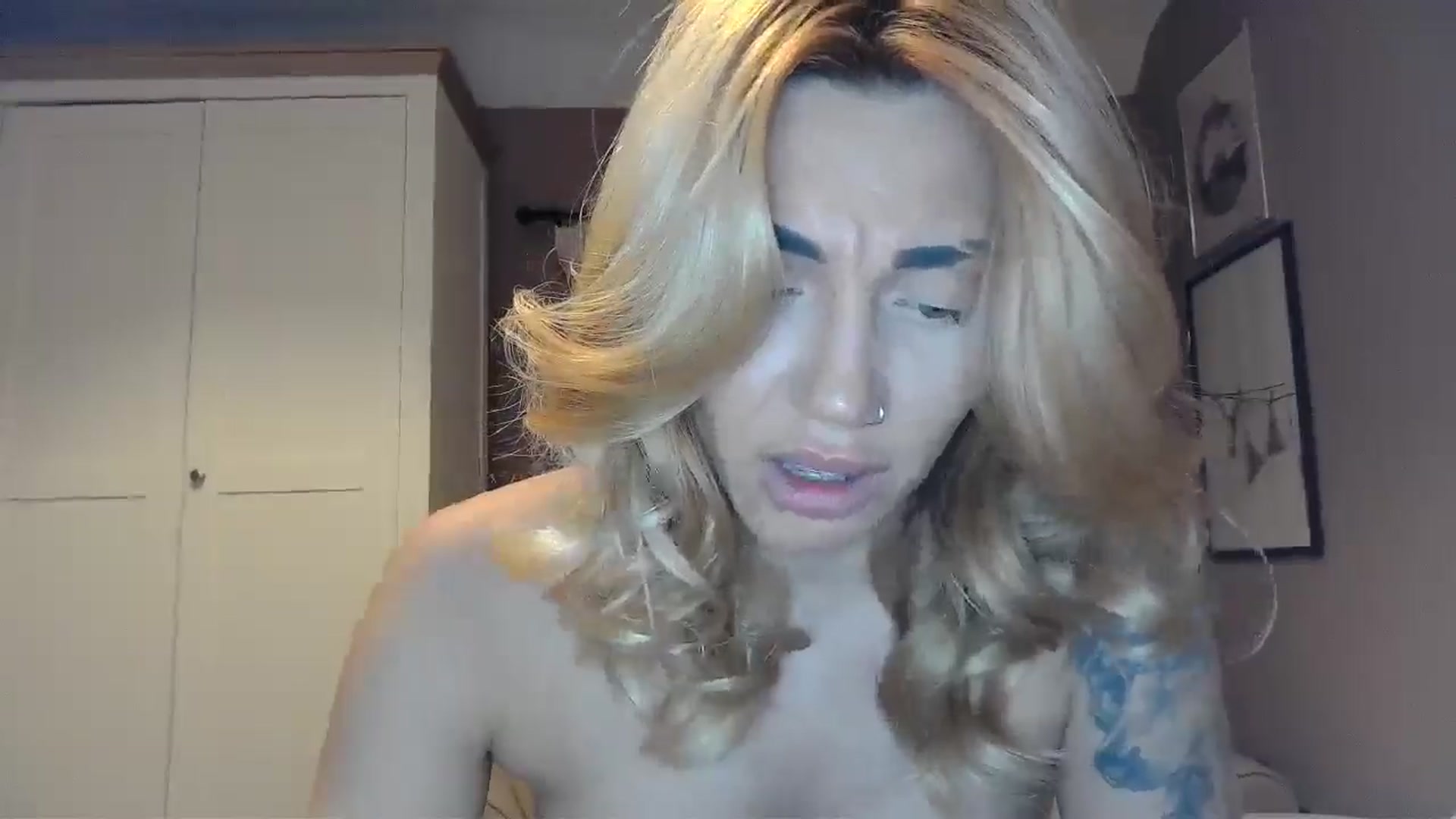Gallery image thumbnail from EnglishRose3's myfreecams stream on, 12/02/2025, 08:32 image 11 of 20