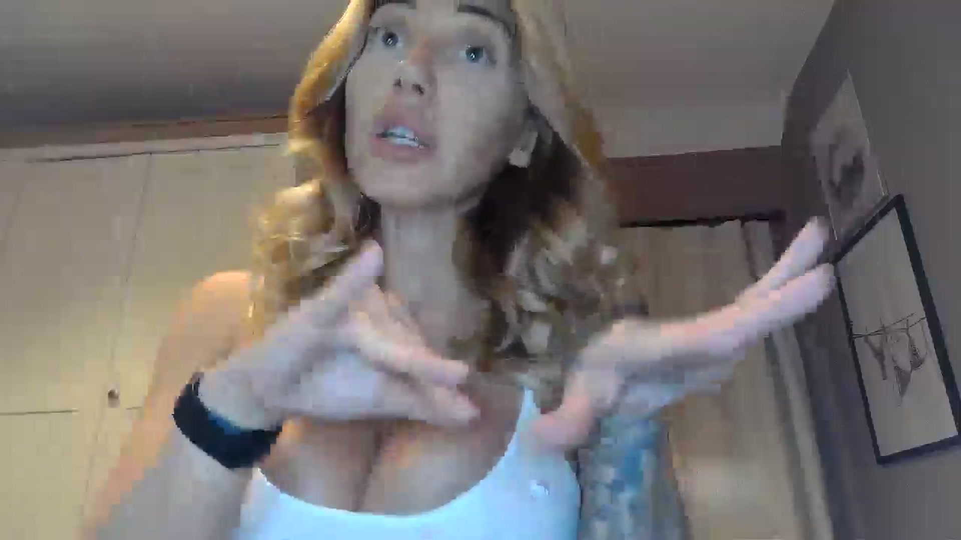Gallery image thumbnail from EnglishRose3's myfreecams stream on, 12/02/2025, 08:32 image 12 of 20