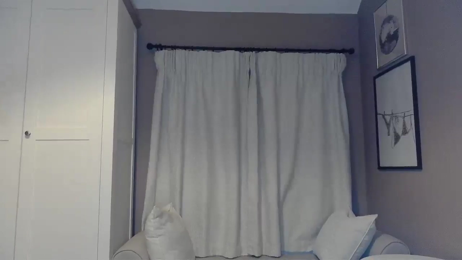 Gallery image thumbnail from EnglishRose3's myfreecams stream on, 12/11/2025, 08:07 image 14 of 20