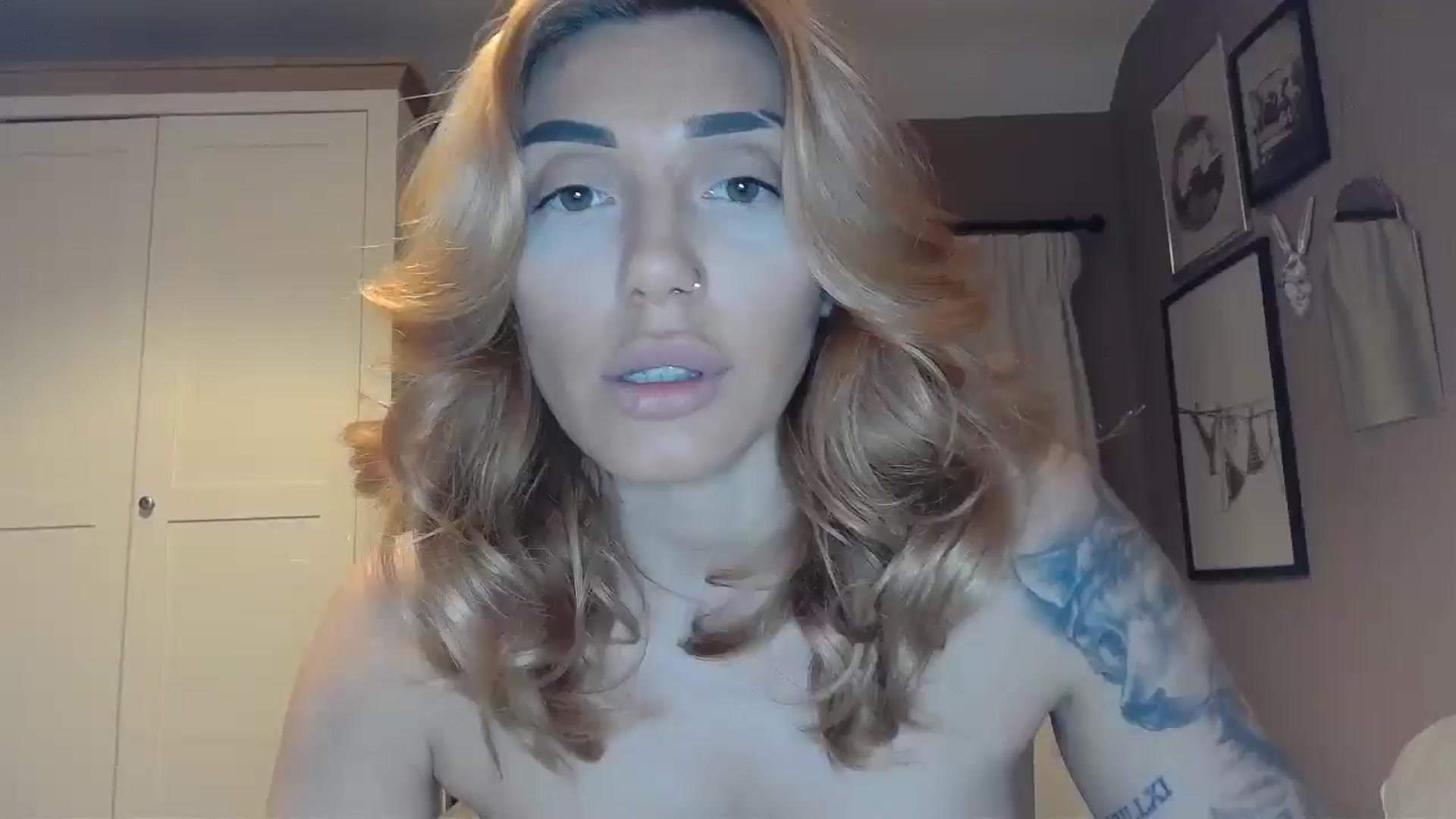 Gallery image thumbnail from EnglishRose3's myfreecams stream on, 01/29/2026, 09:32 image 9 of 20
